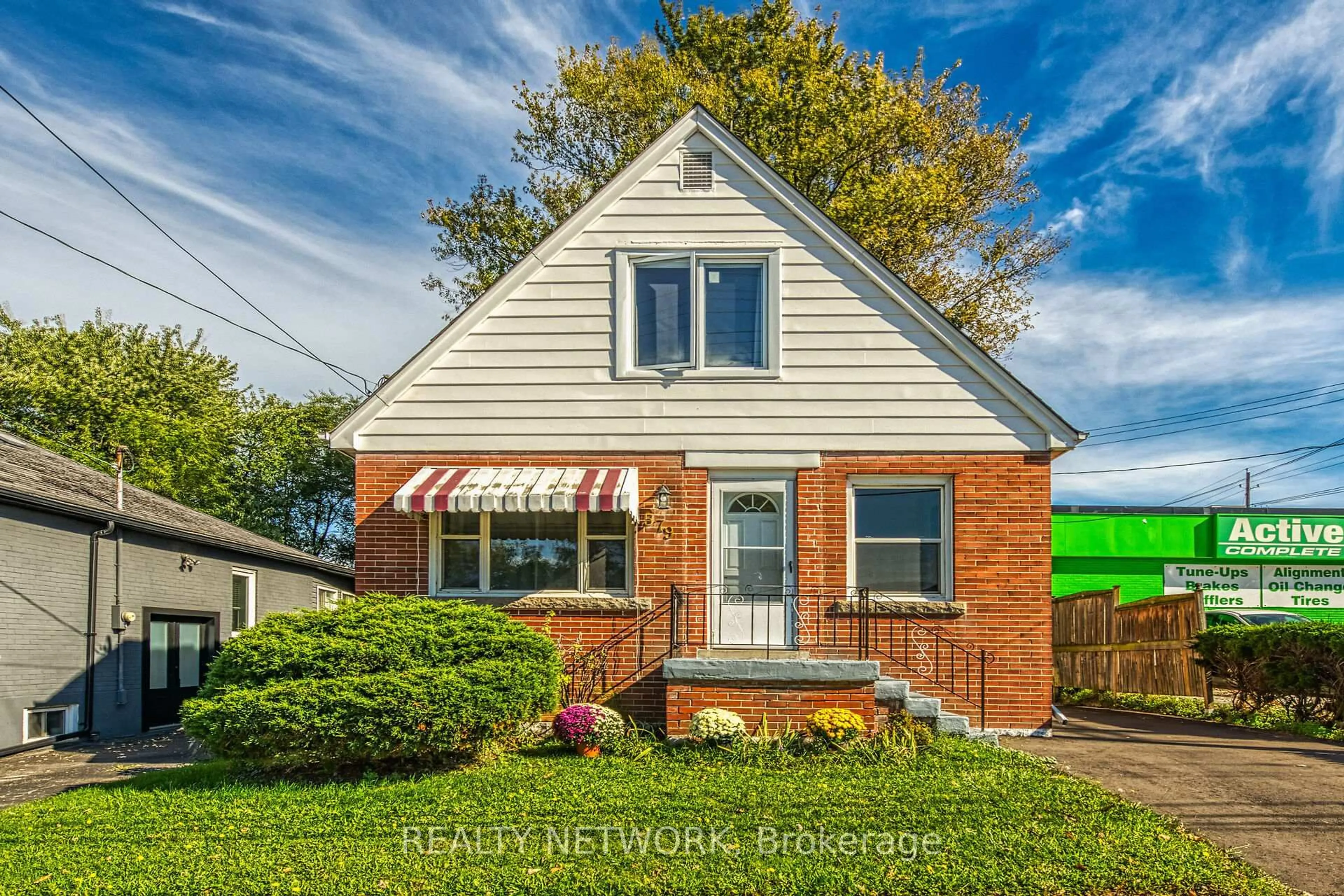 Home with brick exterior material, street for 579 Upper Sherman Ave, Hamilton Ontario L8V 3L9