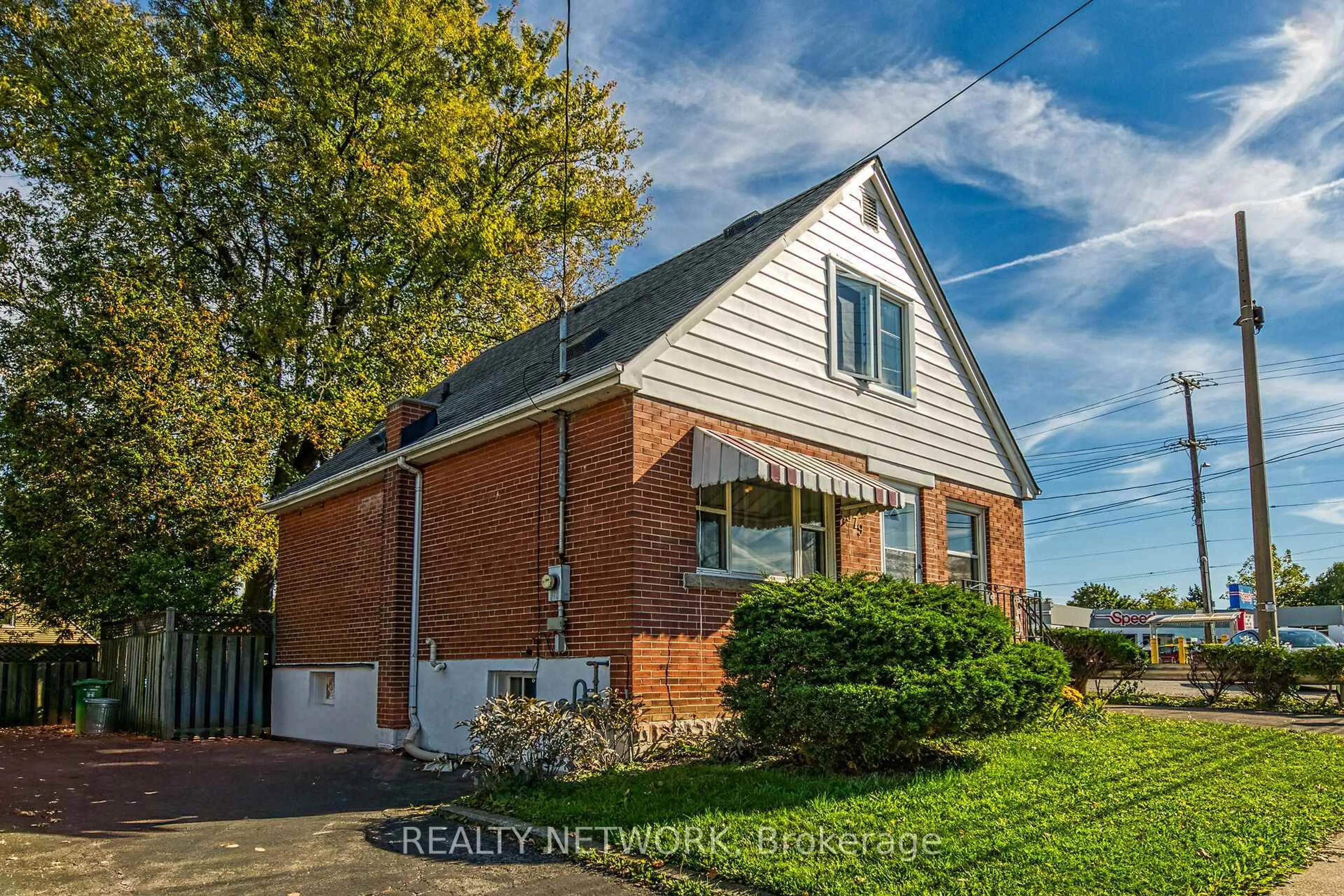 Home with brick exterior material, street for 579 Upper Sherman Ave, Hamilton Ontario L8V 3L9