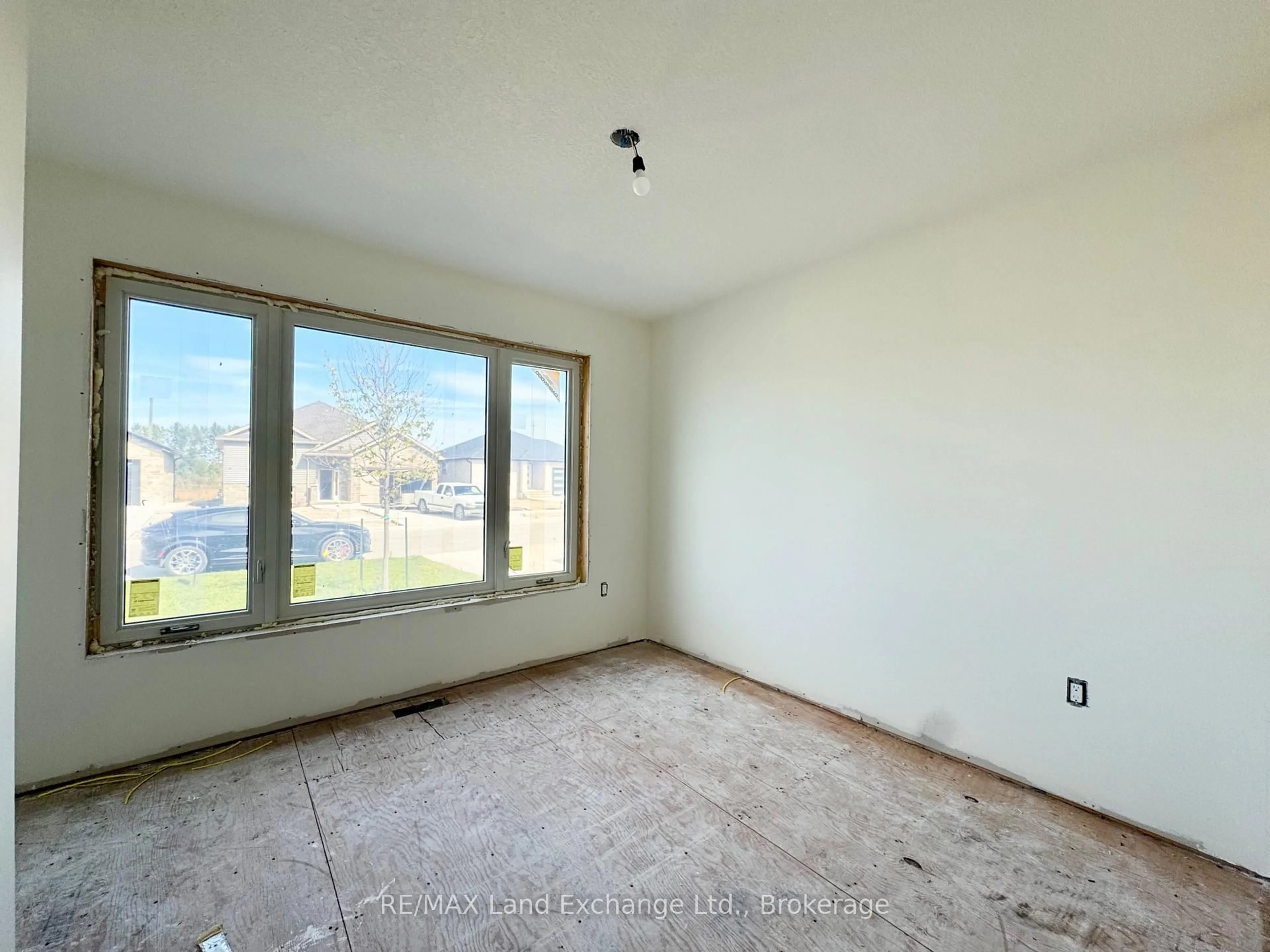 A pic of a room for 448 BURNSIDE St, Saugeen Shores Ontario N0H 2C3