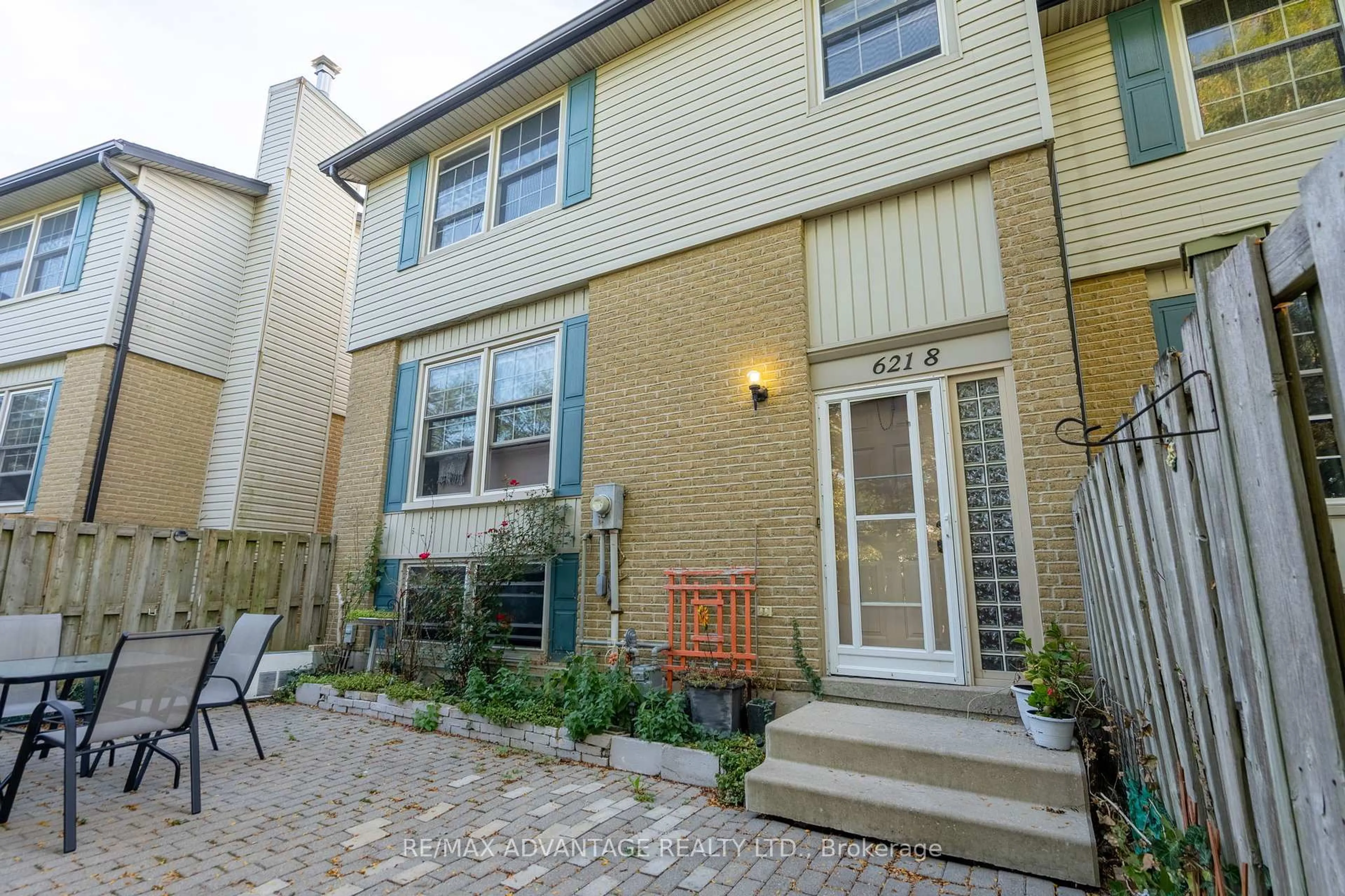 Unknown for 621 Cranbrook Rd #8, London South Ontario N6K 2Y4
