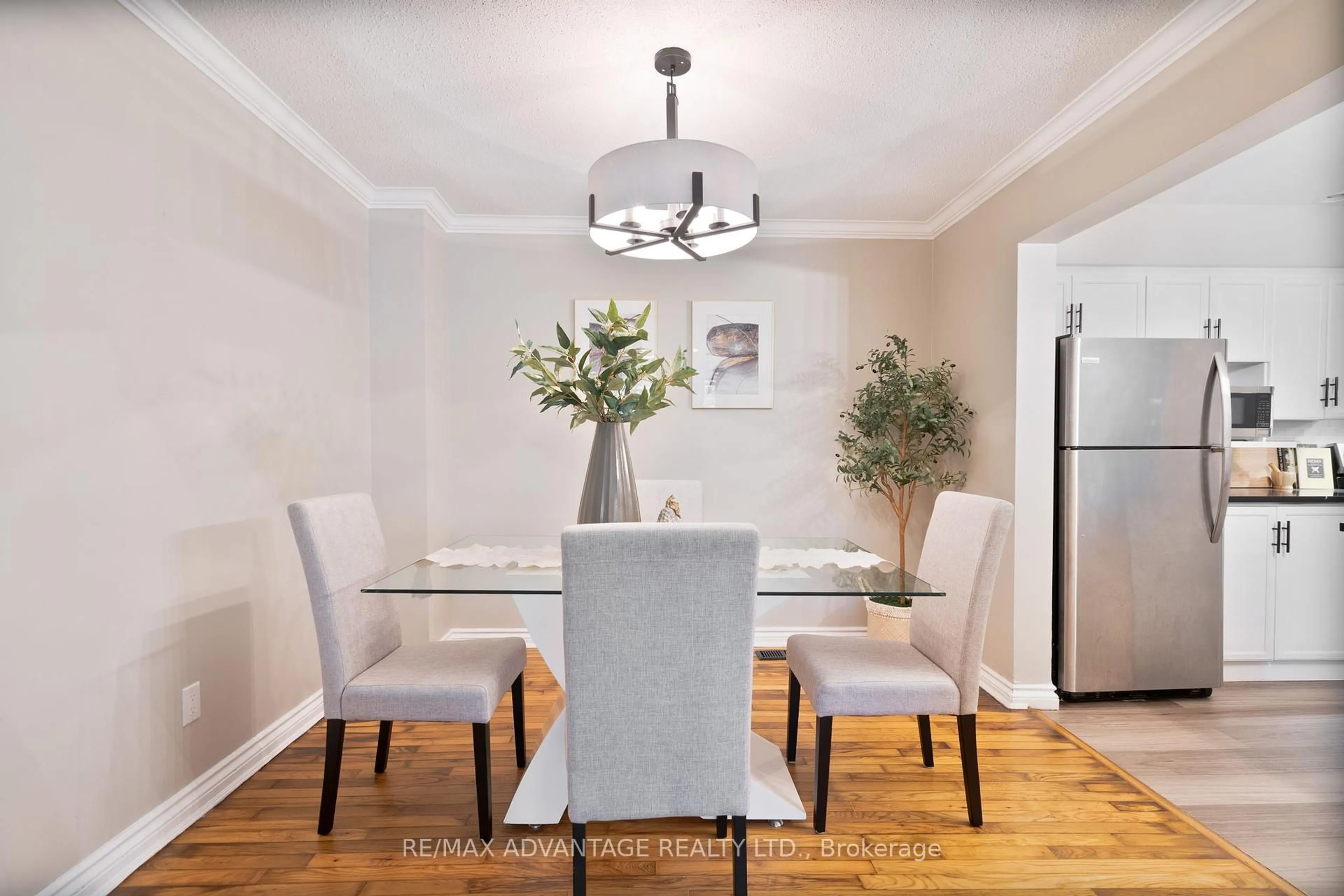 Dining room, unknown for 621 Cranbrook Rd #8, London South Ontario N6K 2Y4