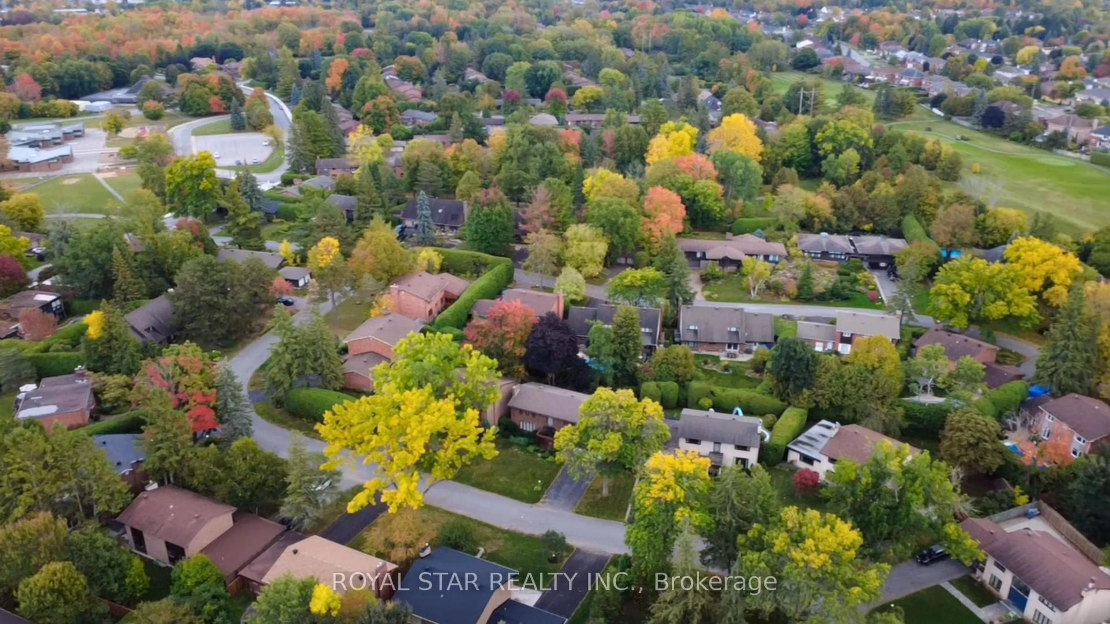 A pic from outside/outdoor area/front of a property/back of a property/a pic from drone, street for 14 Pentland Cres, Ottawa Ontario K2K 1V5