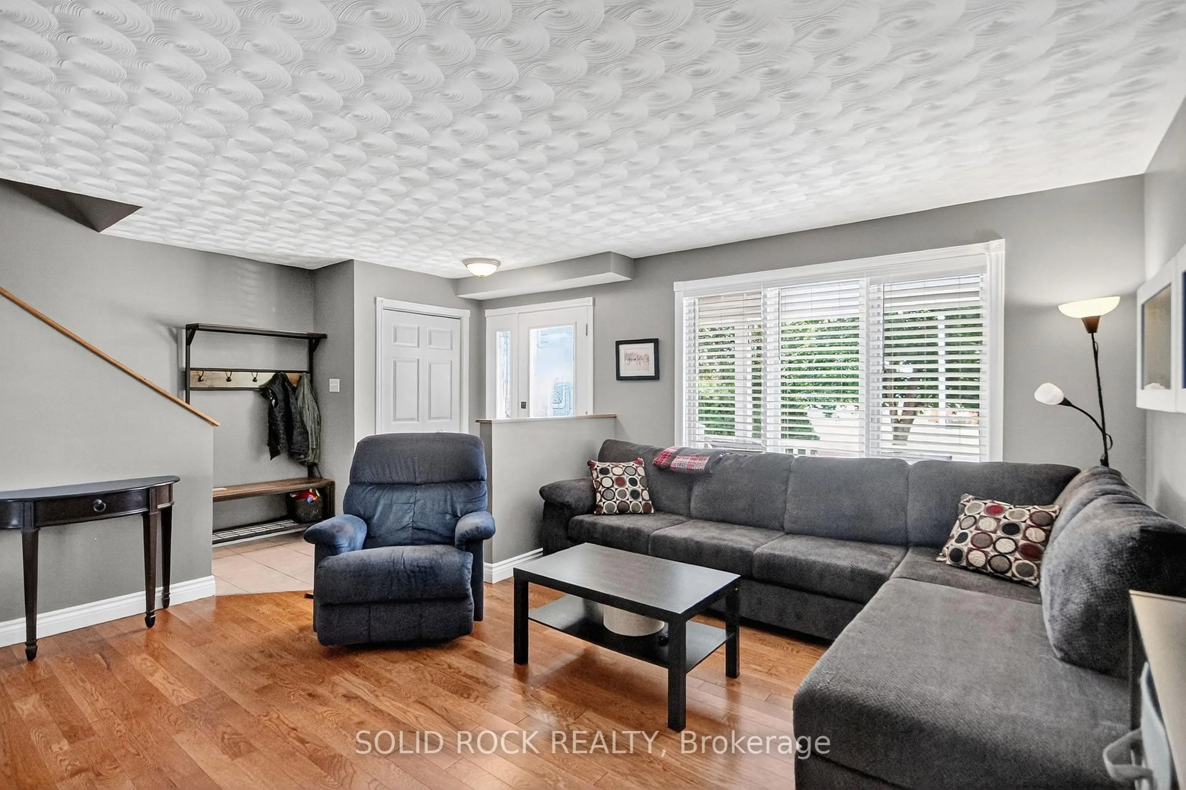 Living room with furniture, unknown for 54 ROWAN Dr, South Dundas Ontario K0C 1X0