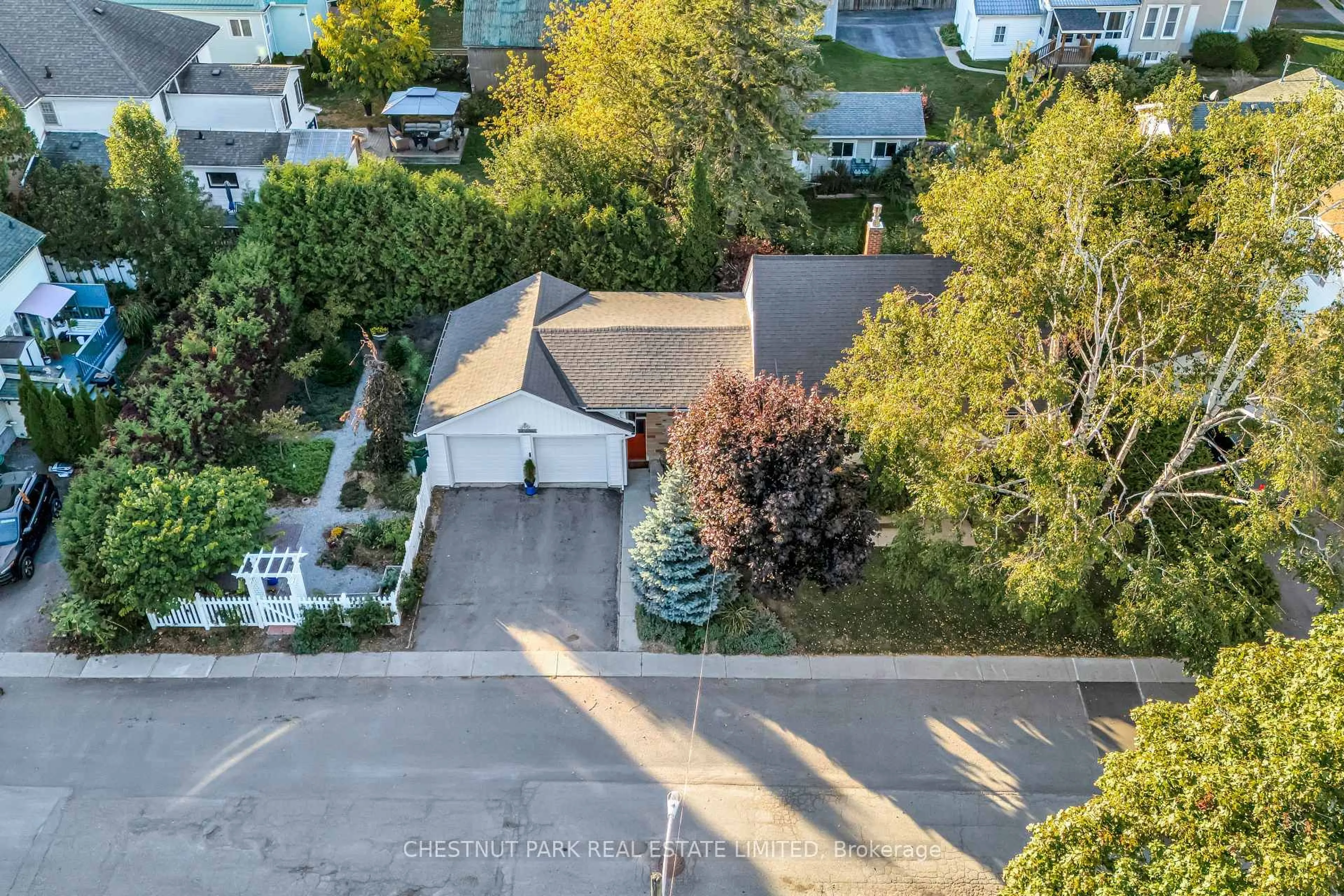 A pic from outside/outdoor area/front of a property/back of a property/a pic from drone, street for 4 Elm St, Prince Edward County Ontario K0K 2T0