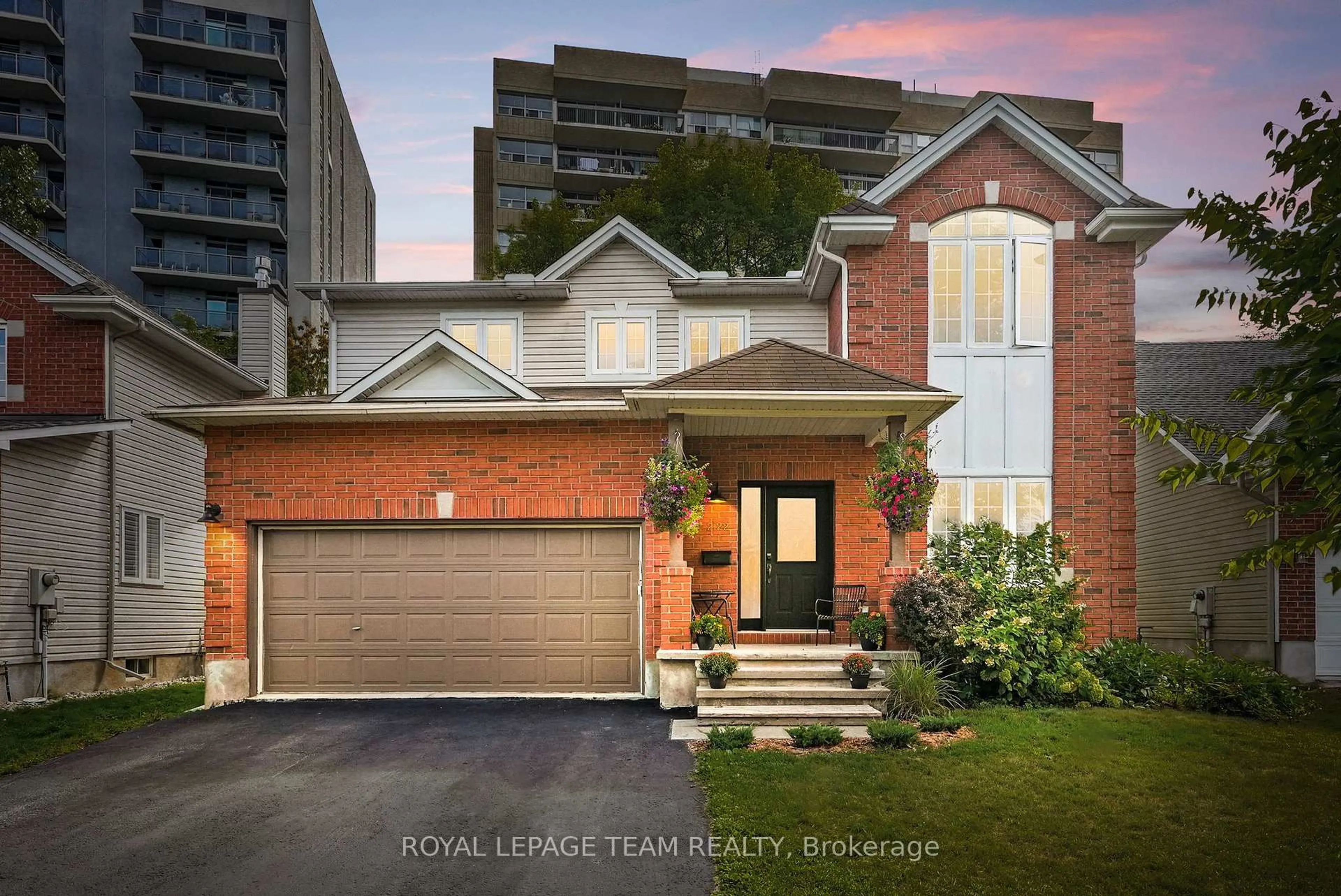 Home with brick exterior material, street for 2122 Saunders Ave, Ottawa Ontario K2A 4C7