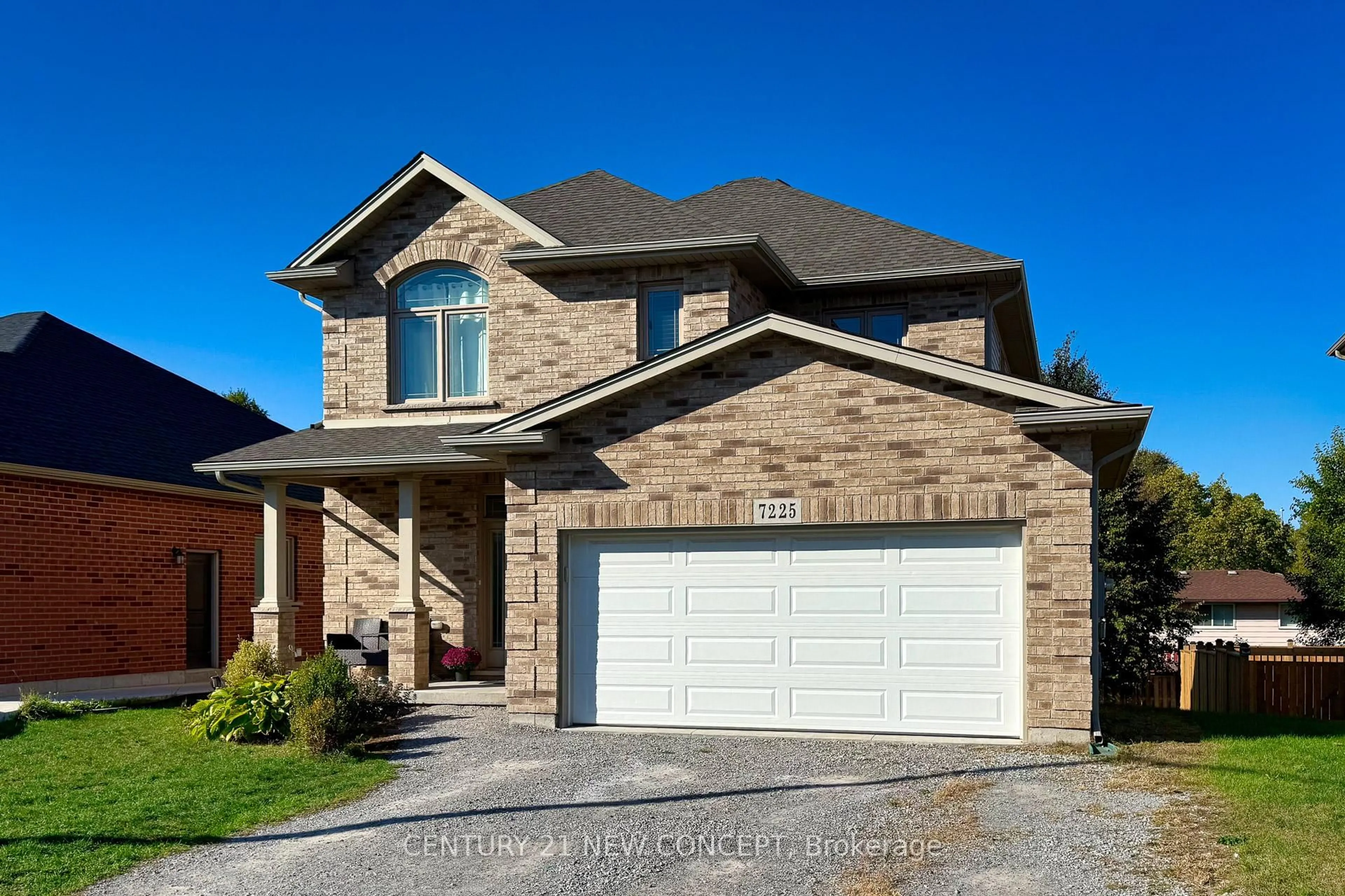Home with brick exterior material, street for 7225 Optimist Lane, Niagara Falls Ontario L2E 0B3
