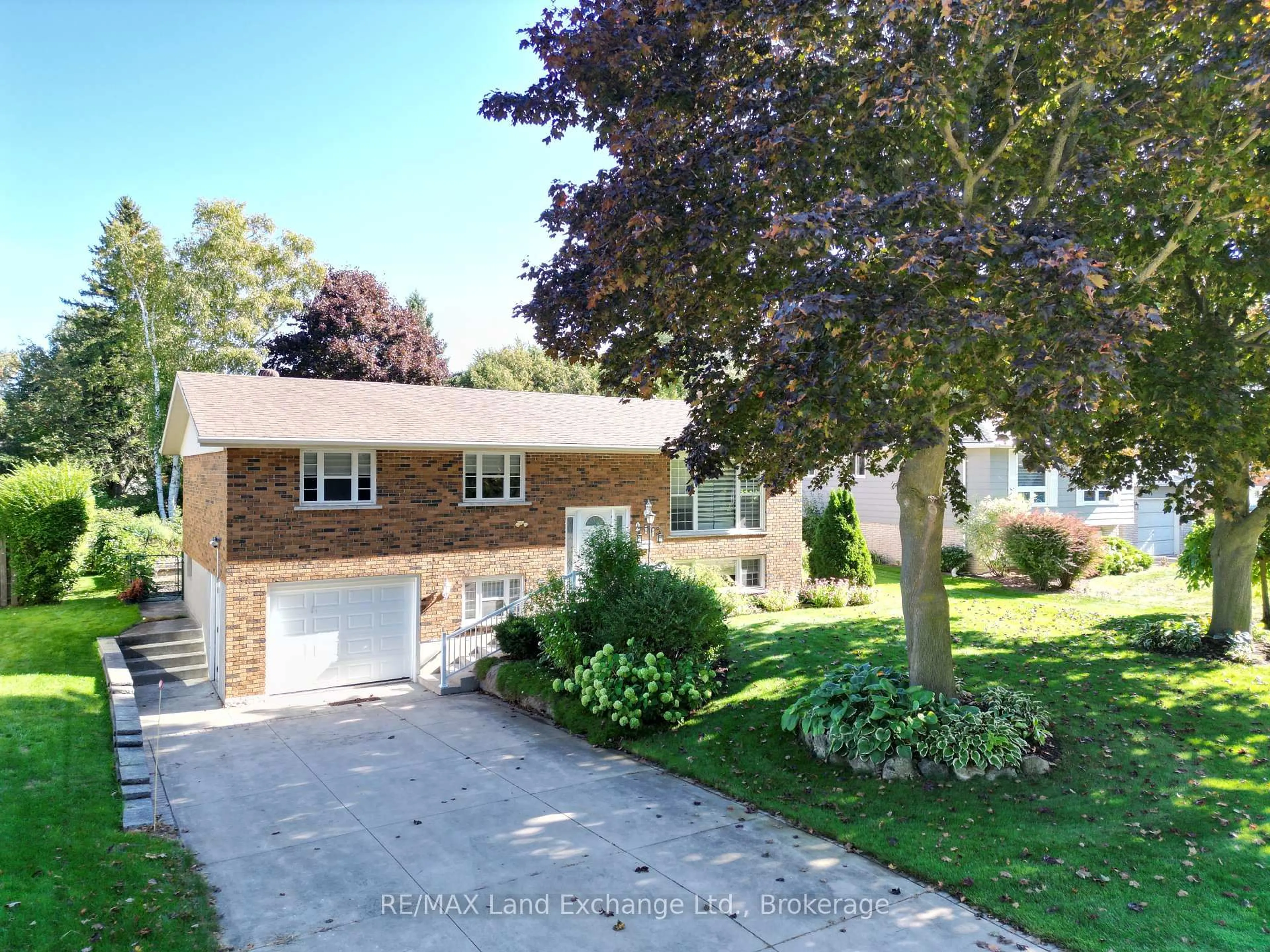 Unknown for 211 Nelson St, Kincardine Ontario N2Z 1C5