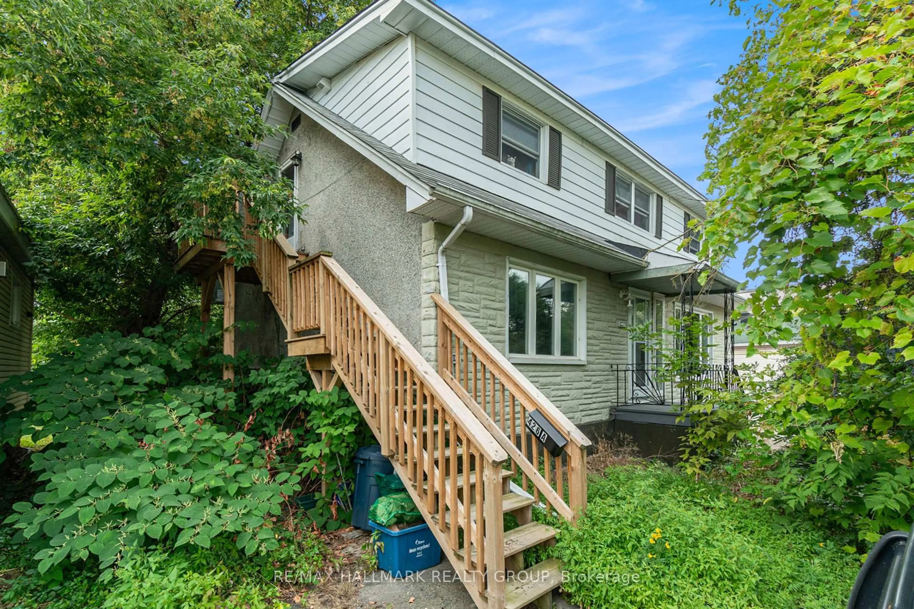 Unknown for 426 Blake Blvd, Ottawa Ontario K1K 1B1