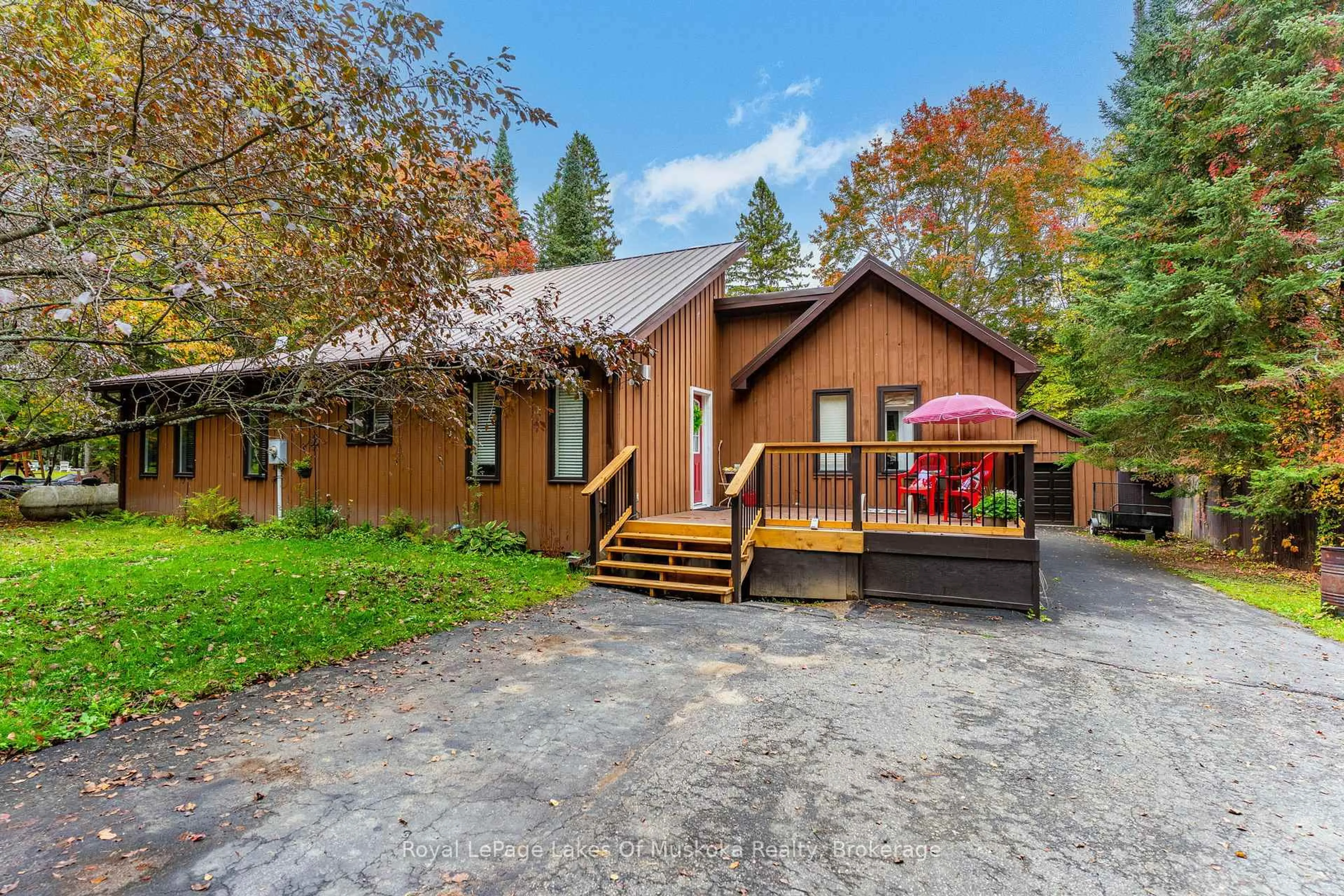 Unknown for 29 Ascott Lane, Huntsville Ontario P0B 1L0