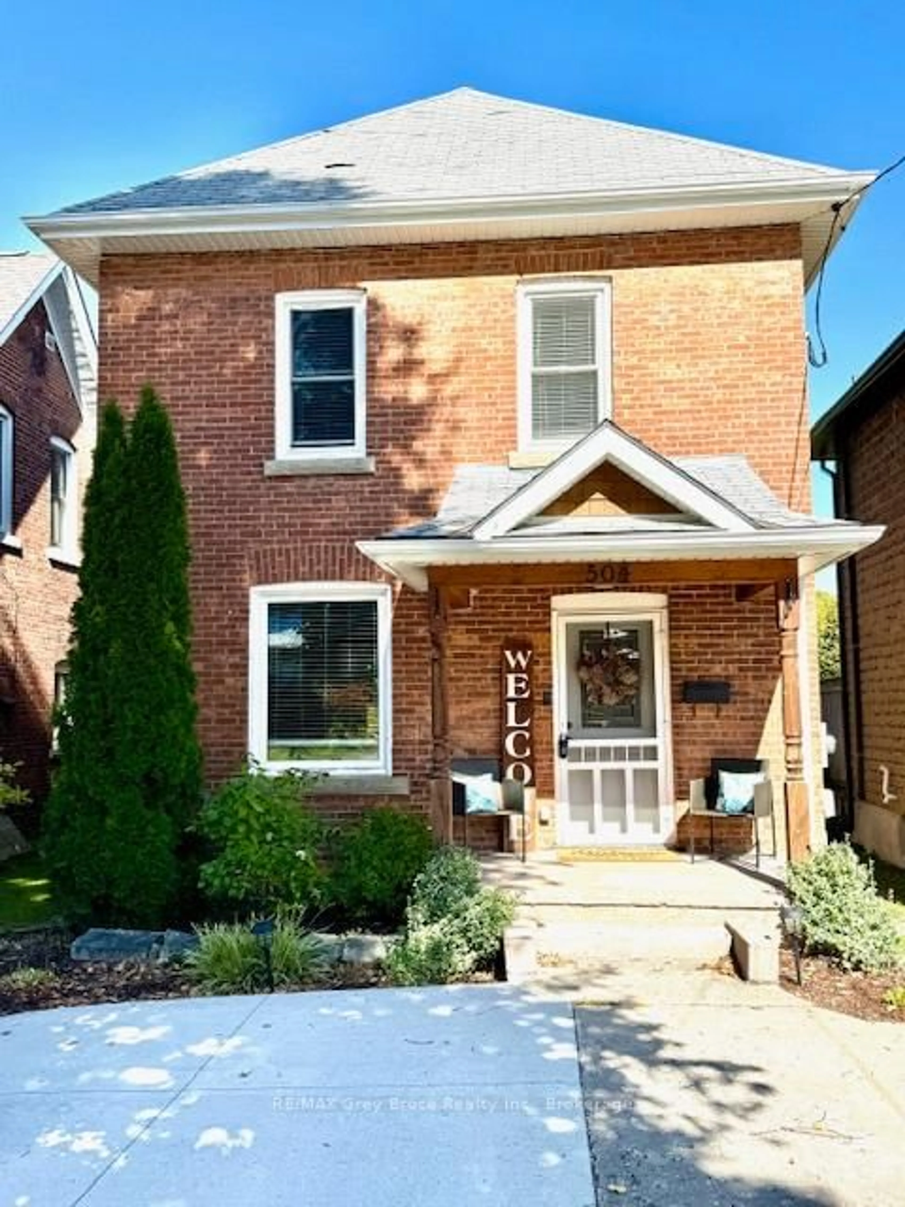 Home with brick exterior material, street for 504 14th St, Owen Sound Ontario N4K 3Y2
