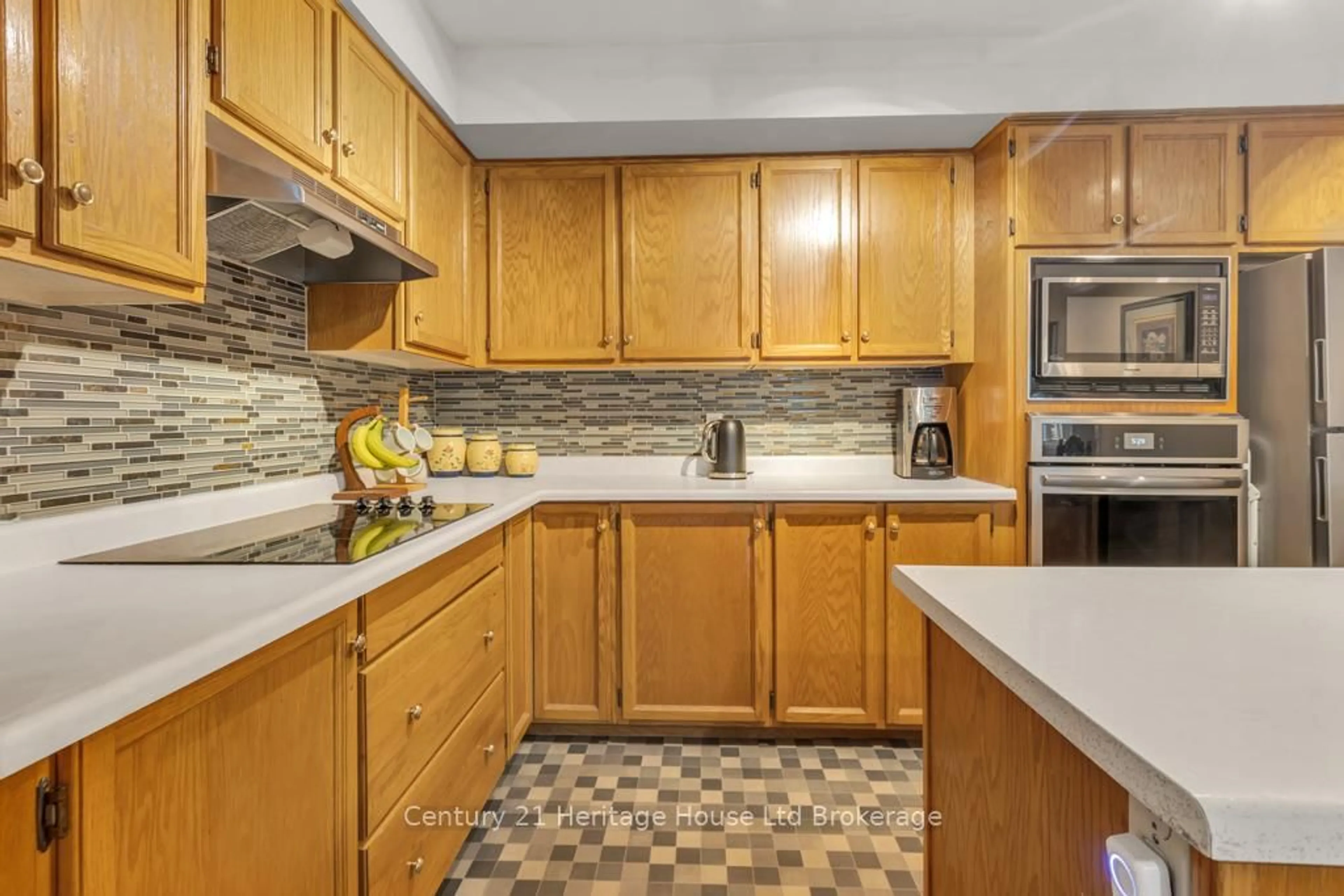 Standard kitchen, ceramic/tile floor for 26 Seres Dr, Tillsonburg Ontario N4G 5G1