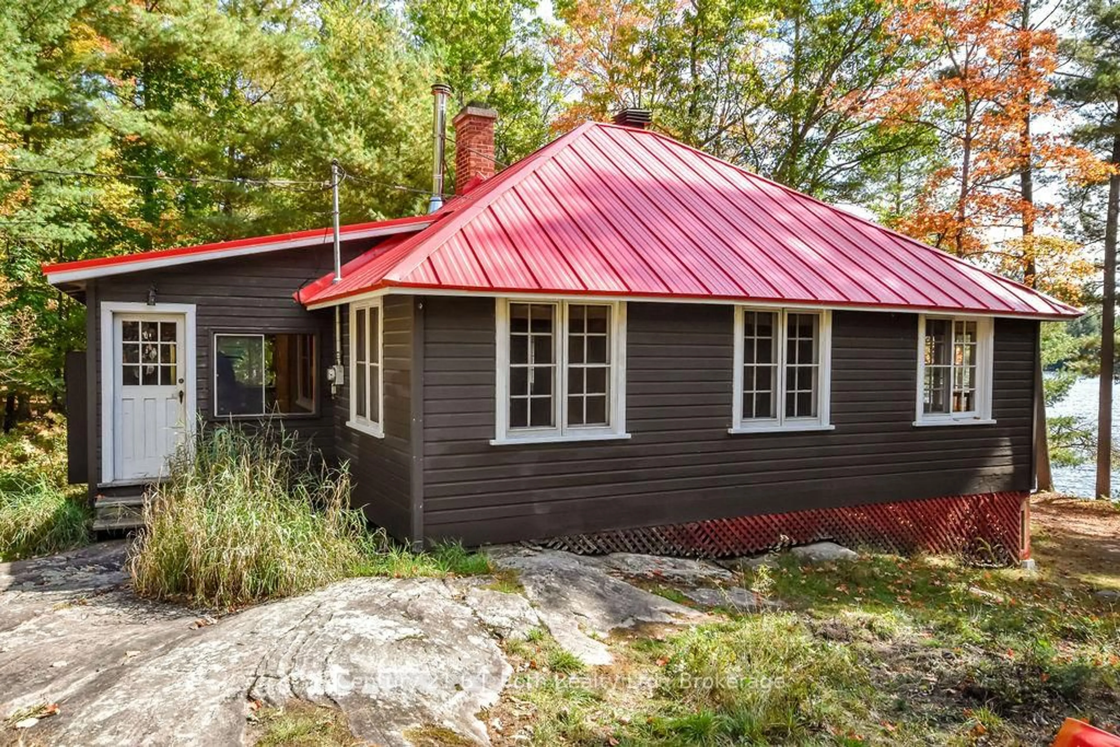 Shed for 756 Browning Island, Bracebridge Ontario P1L 1X2