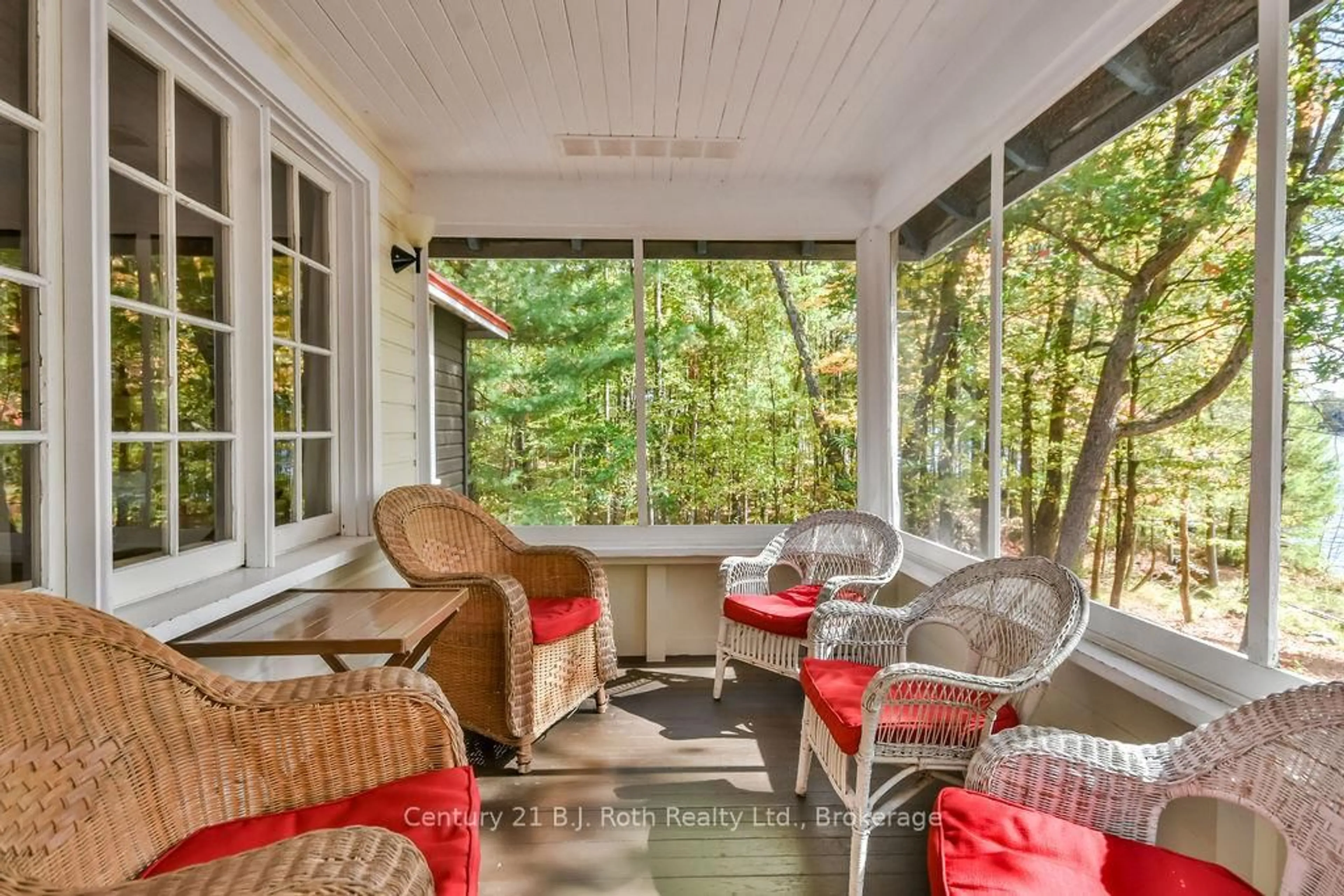Patio, unknown for 756 Browning Island, Bracebridge Ontario P1L 1X2