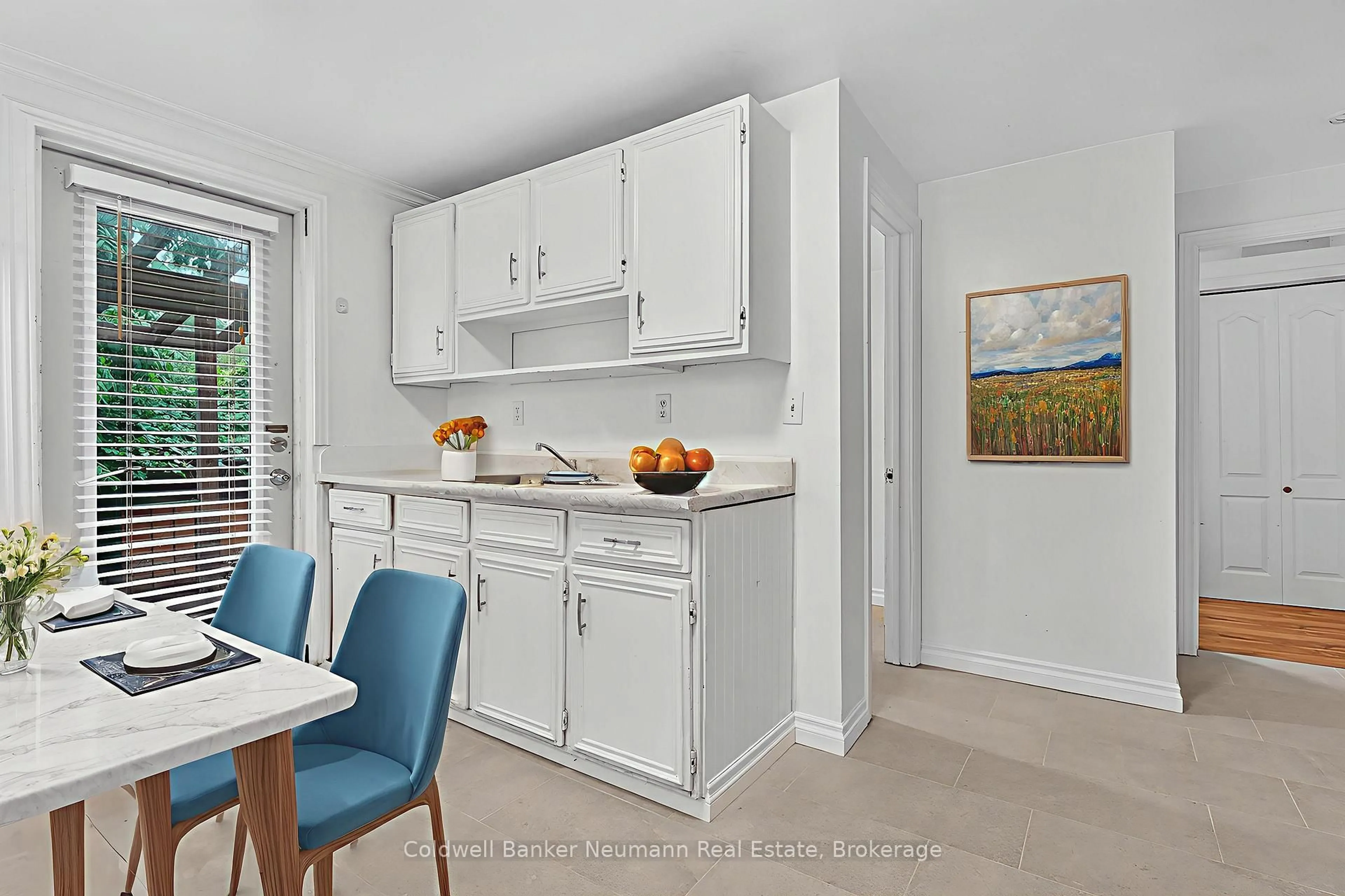 Open concept kitchen, unknown for 155 Weber St, Kitchener Ontario N2H 1E1