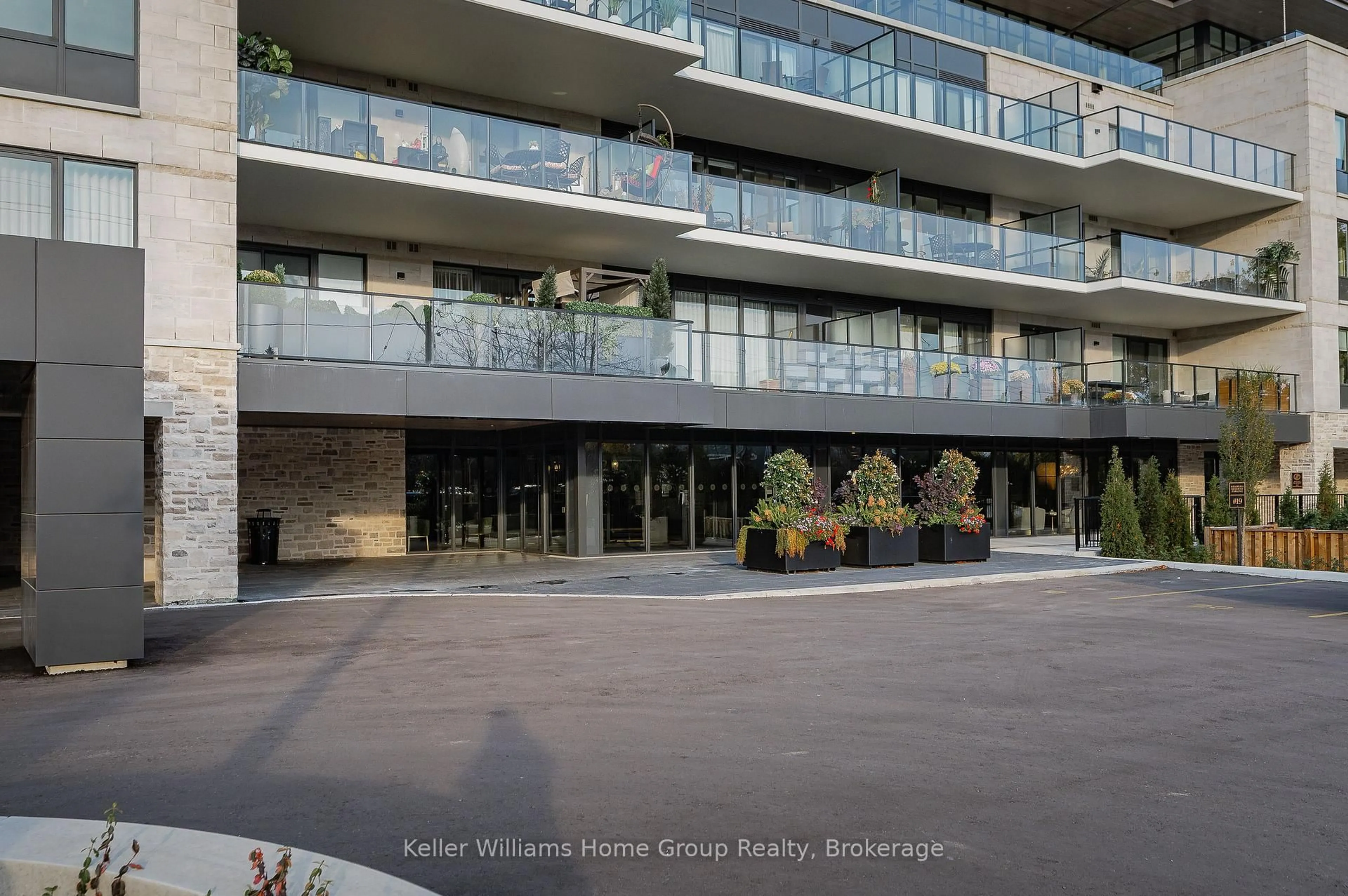Indoor foyer for 6523 Wellington Road 7 #419, Centre Wellington Ontario N0B 1S0