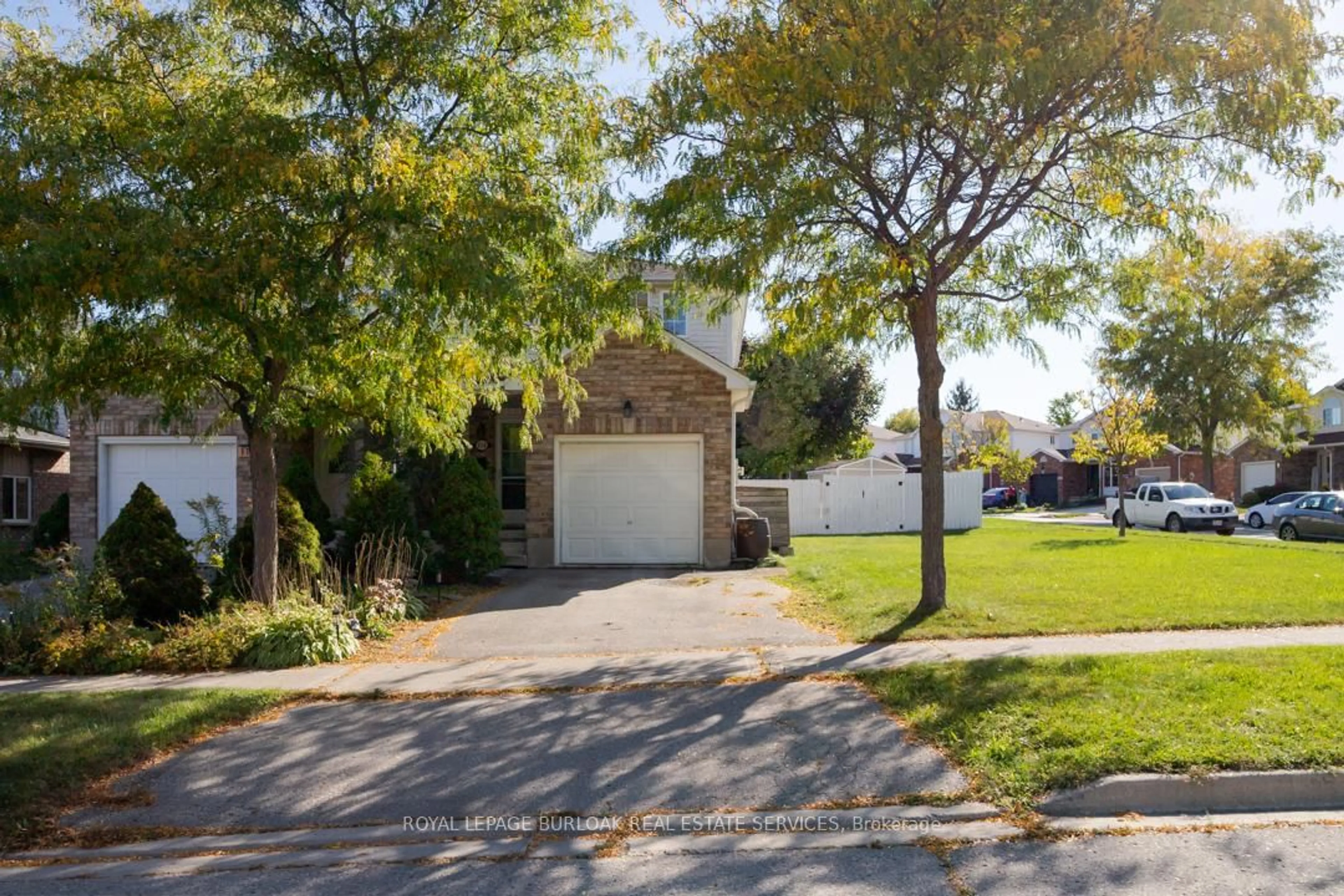 Unknown for 118 Silurian Dr, Guelph Ontario N1E 7G1