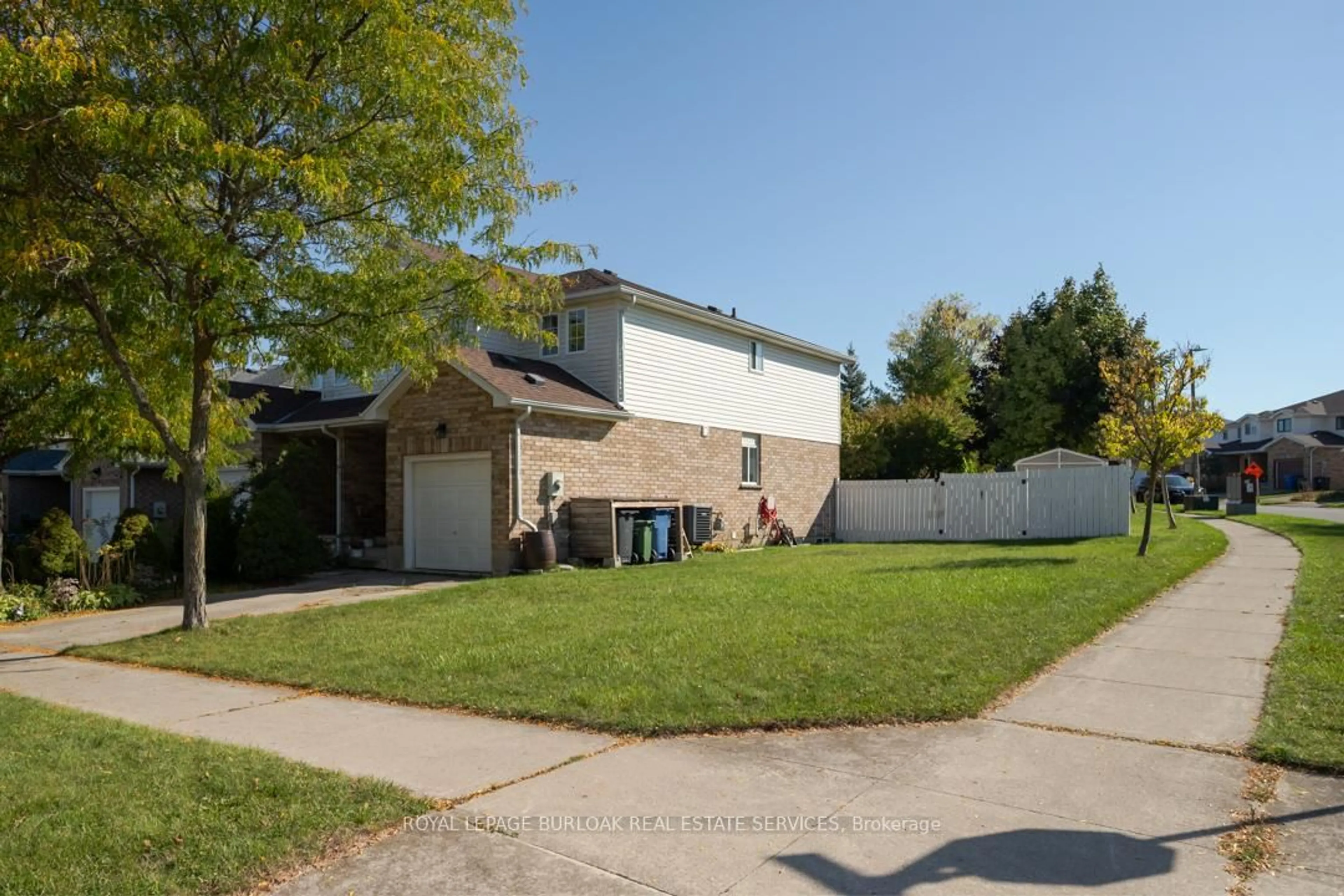 Unknown for 118 Silurian Dr, Guelph Ontario N1E 7G1