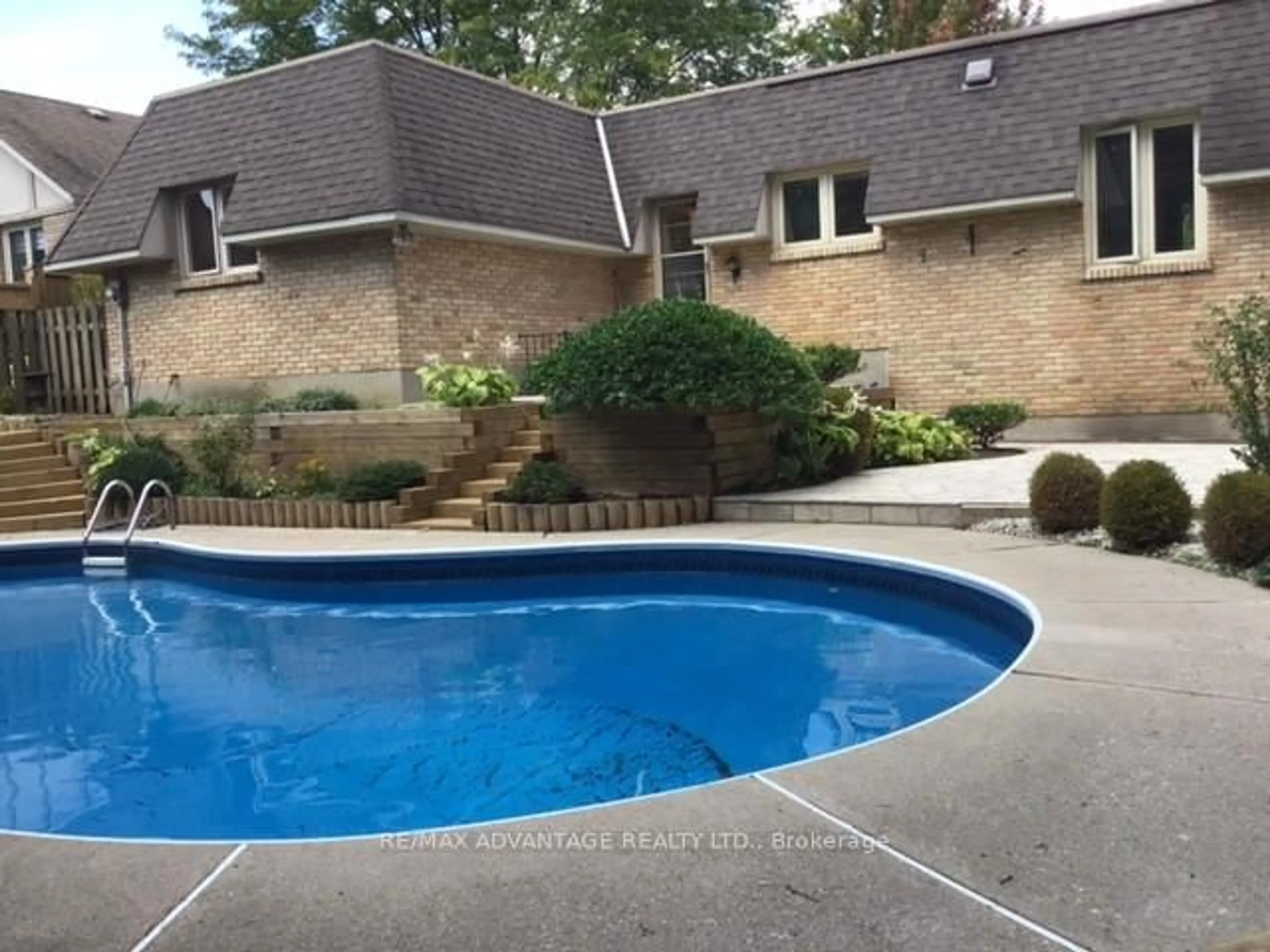Pool for 19 TANGLEWOOD Ave, London South Ontario N6K 2B6