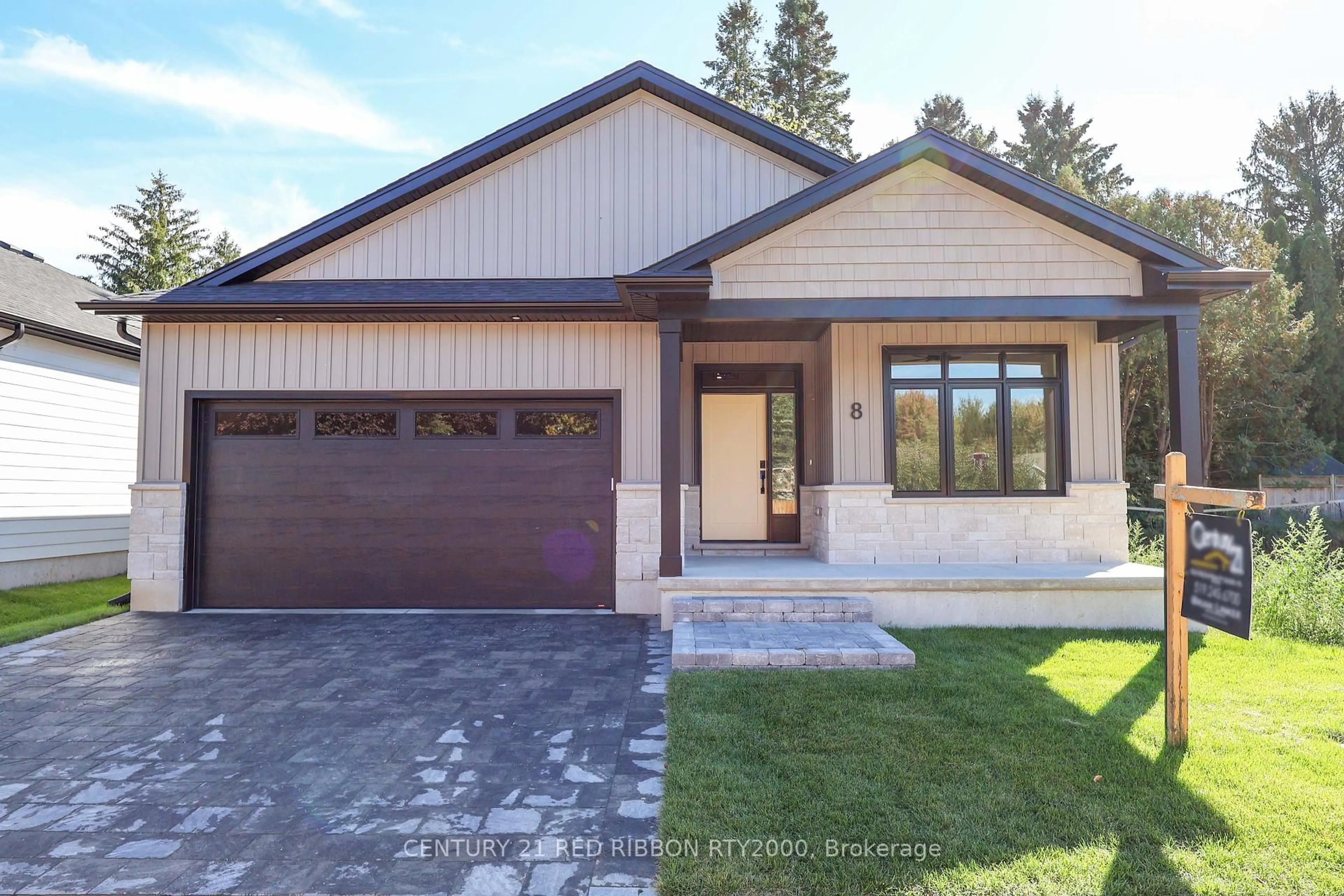Home with vinyl exterior material, street for 430 Head St #22, Strathroy-Caradoc Ontario N7G 2K2
