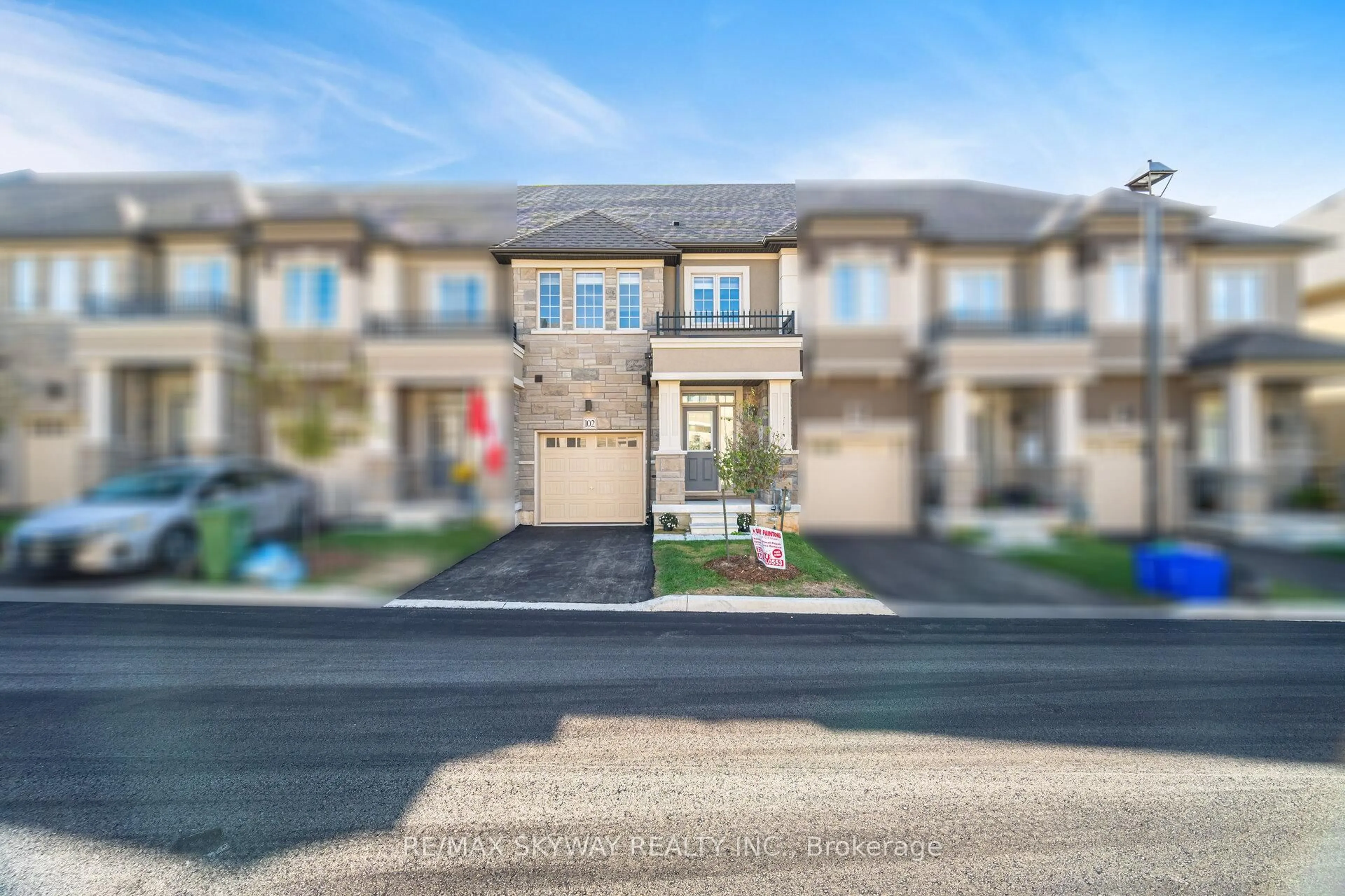 Unknown for 305 Garner Rd #102, Hamilton Ontario L9G 5E6