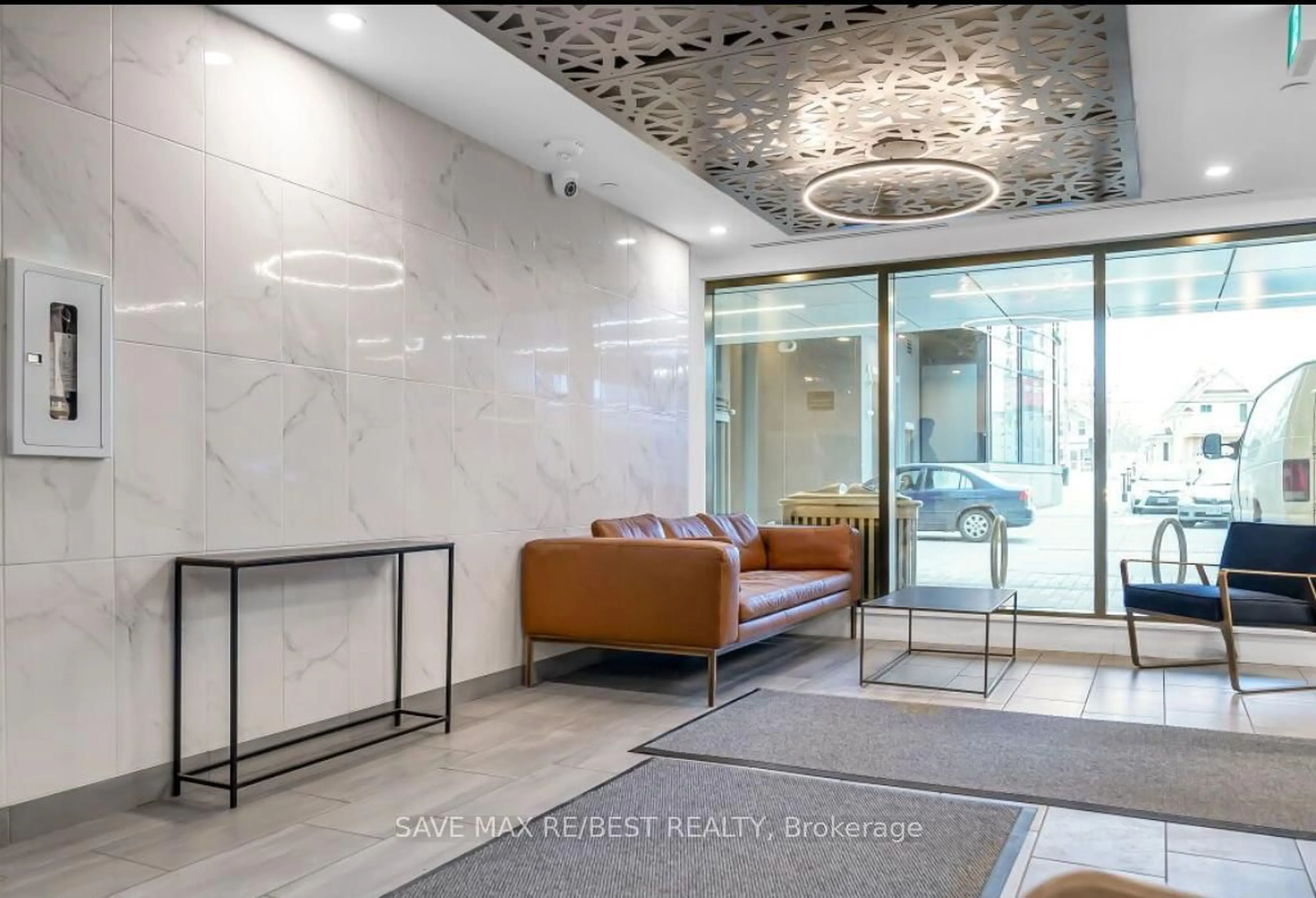 Lobby for 104 Garment St #1402, Kitchener Ontario N2G 0C8