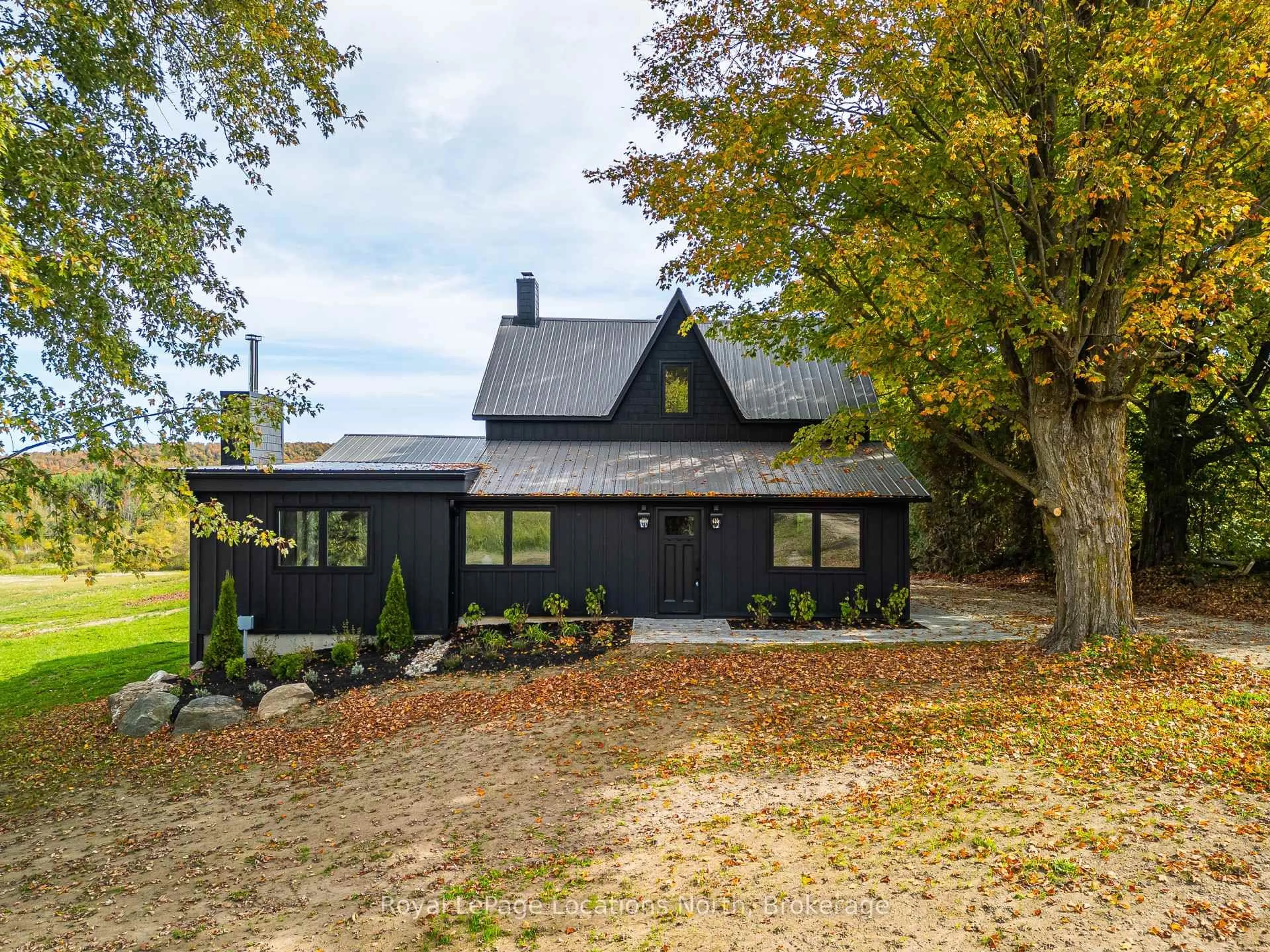 Home with vinyl exterior material, street for 635019 Pretty River Rd, Blue Mountains Ontario L0M 1P0