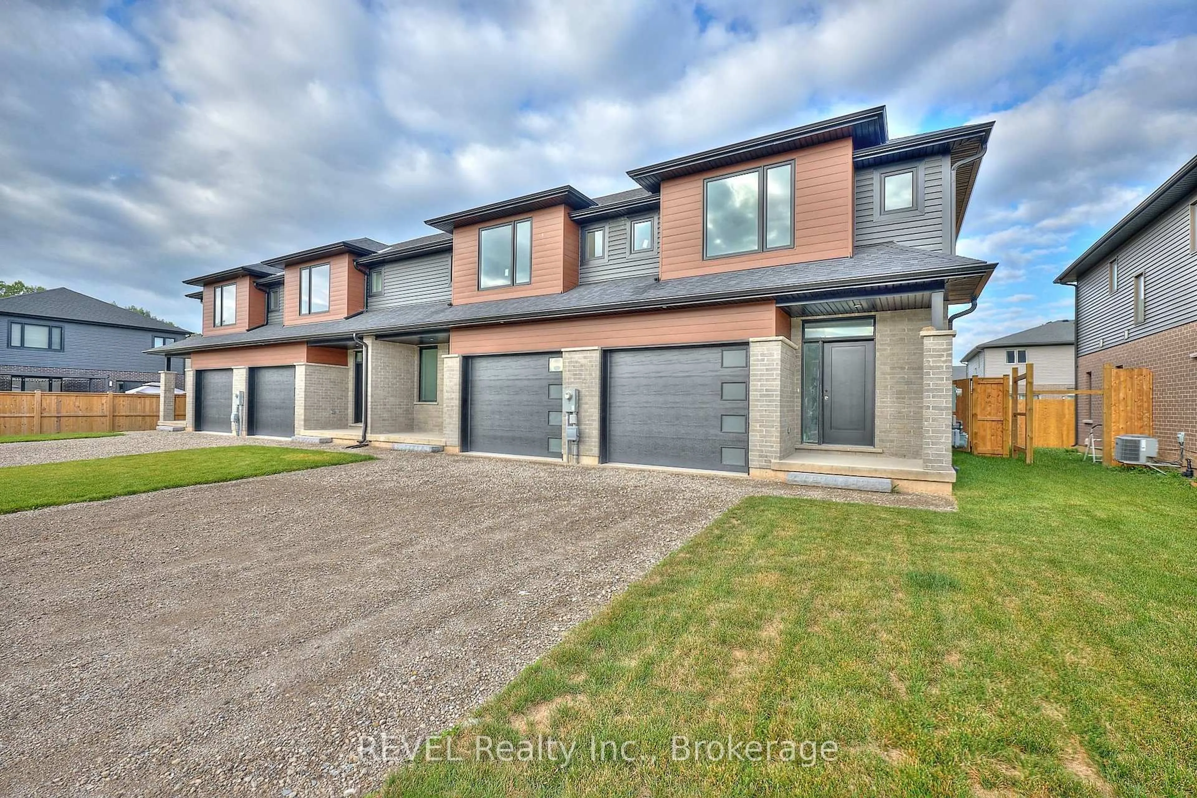 Home with brick exterior material, street for 7437 Matteo Dr, Niagara Falls Ontario L2H 3T3