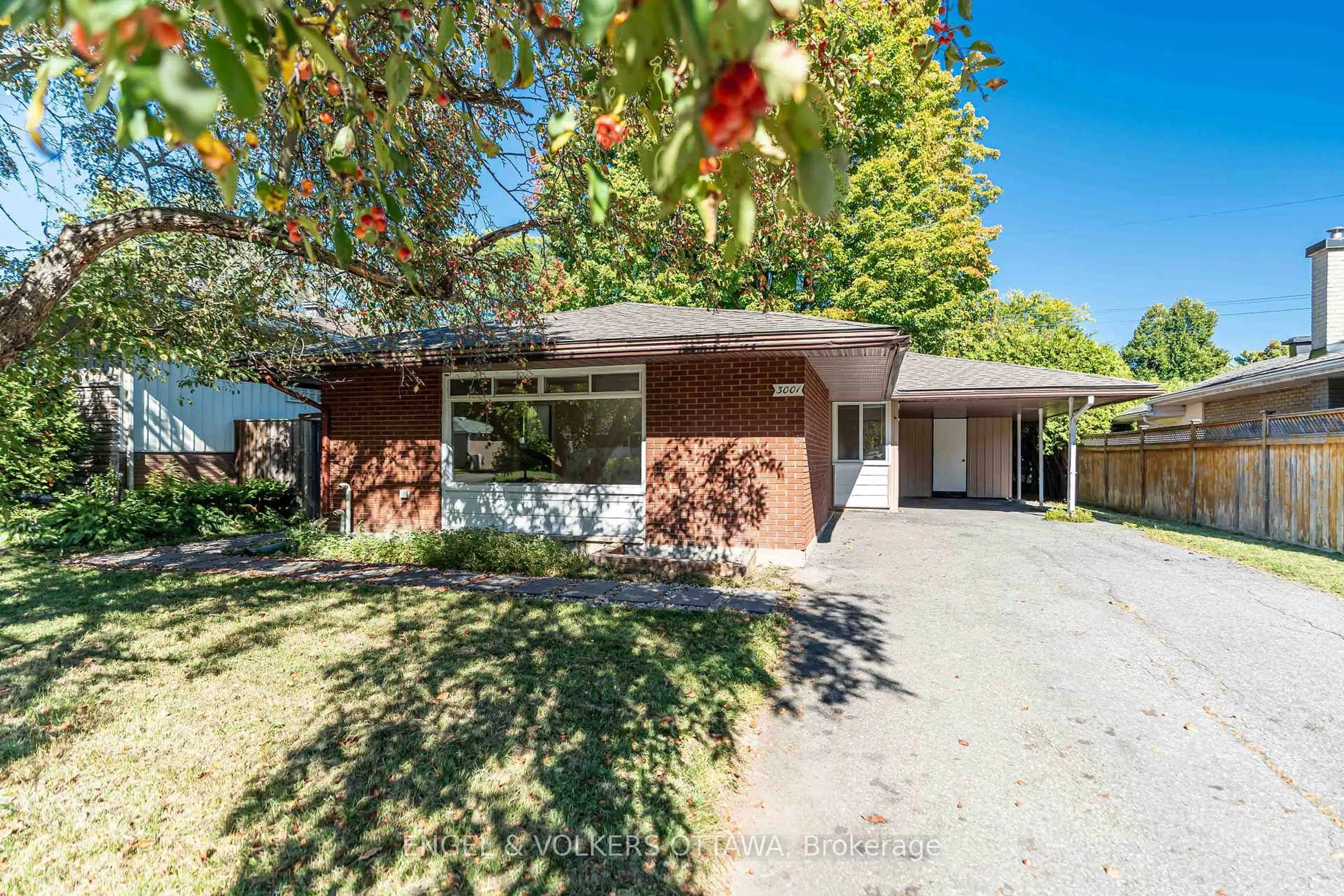 Home with brick exterior material, street for 3001 Rankin St, Ottawa Ontario K1V 8L2