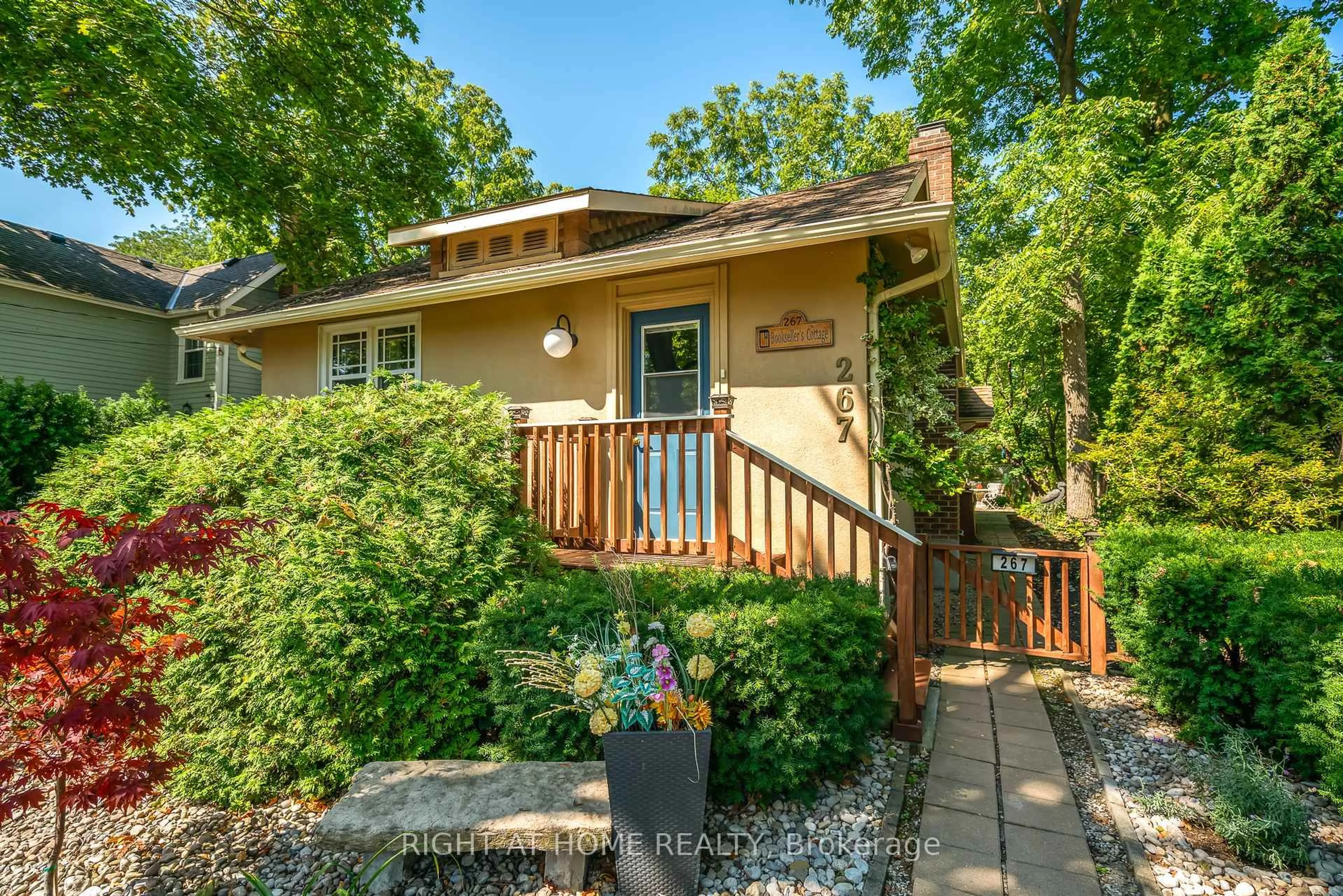 Unknown for 267 Victoria St, Niagara-on-the-Lake Ontario L0S 1J0