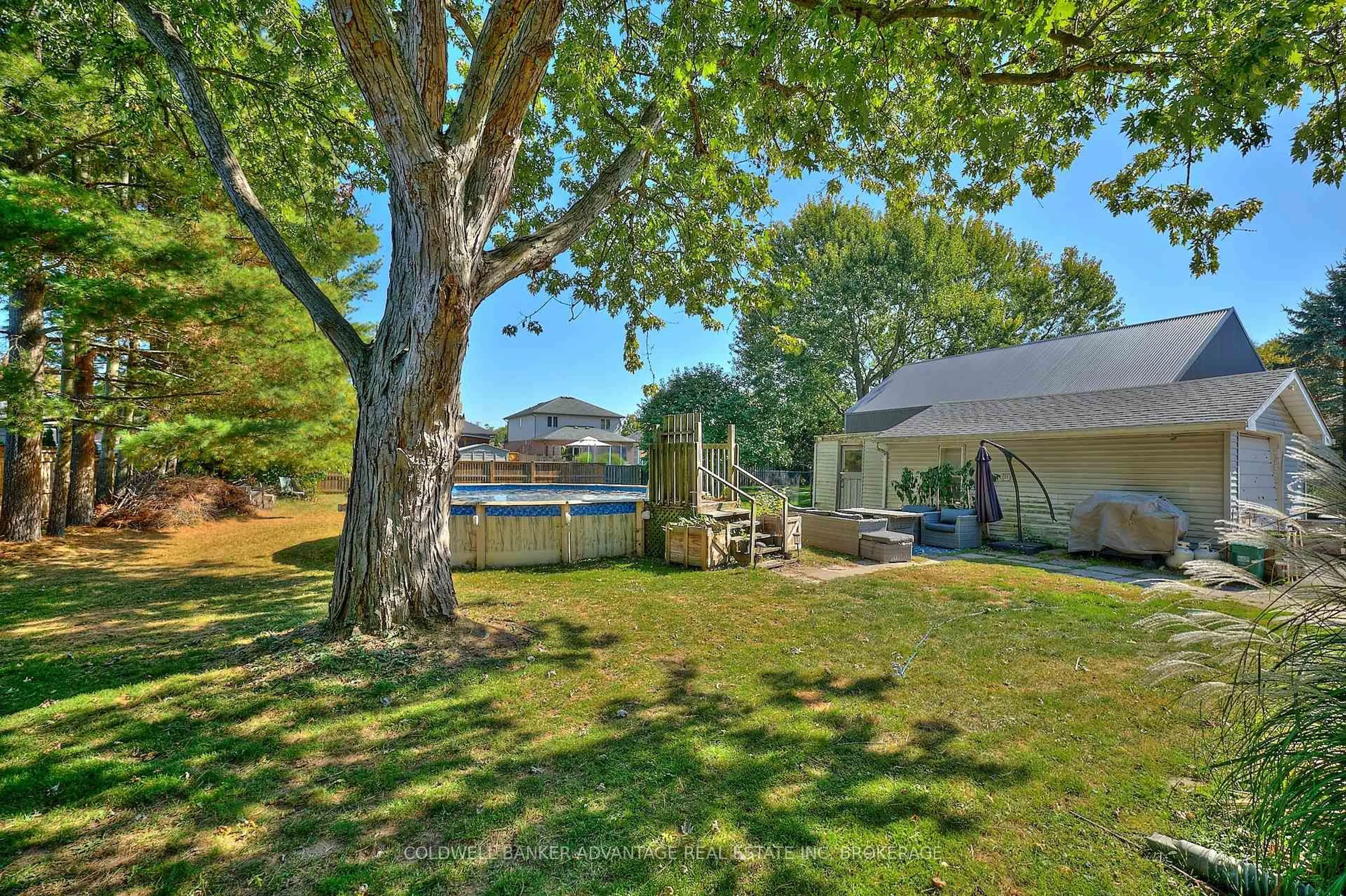 Patio, water/lake/river/ocean view for 1123 Pelham St, Pelham Ontario L3C 3E4