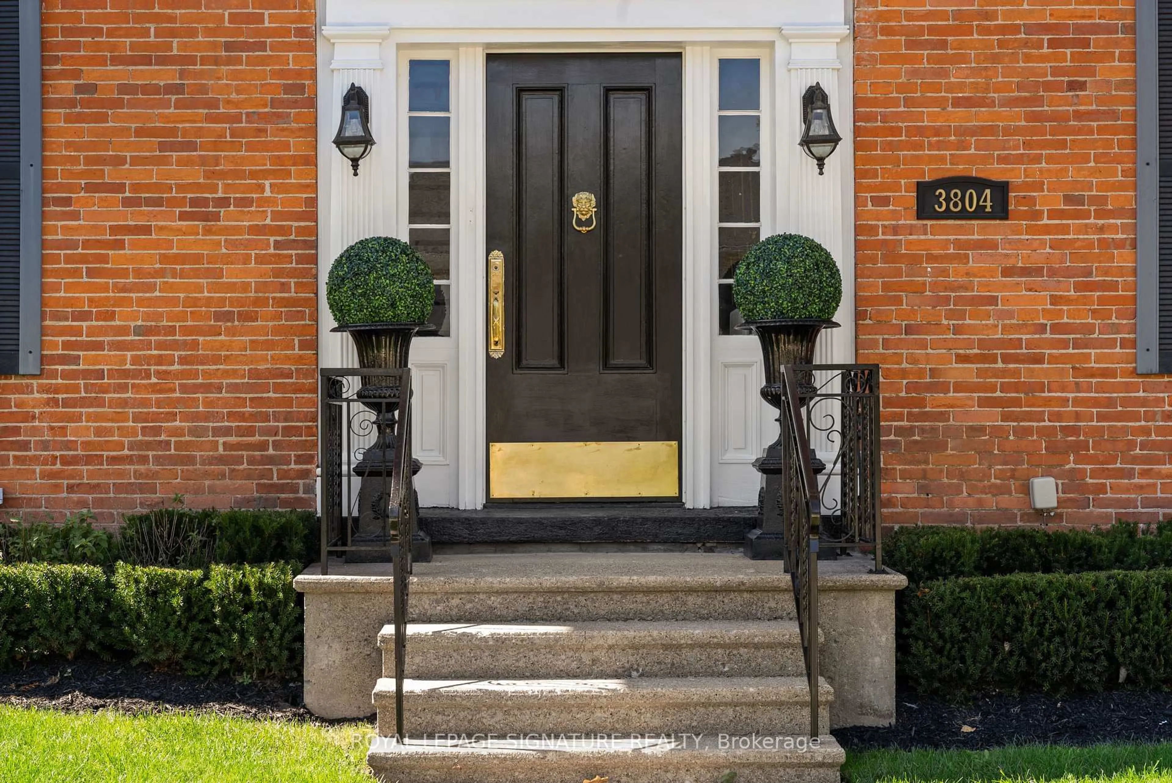 Indoor entryway for 3804 Main St, Lincoln Ontario L0R 1S0