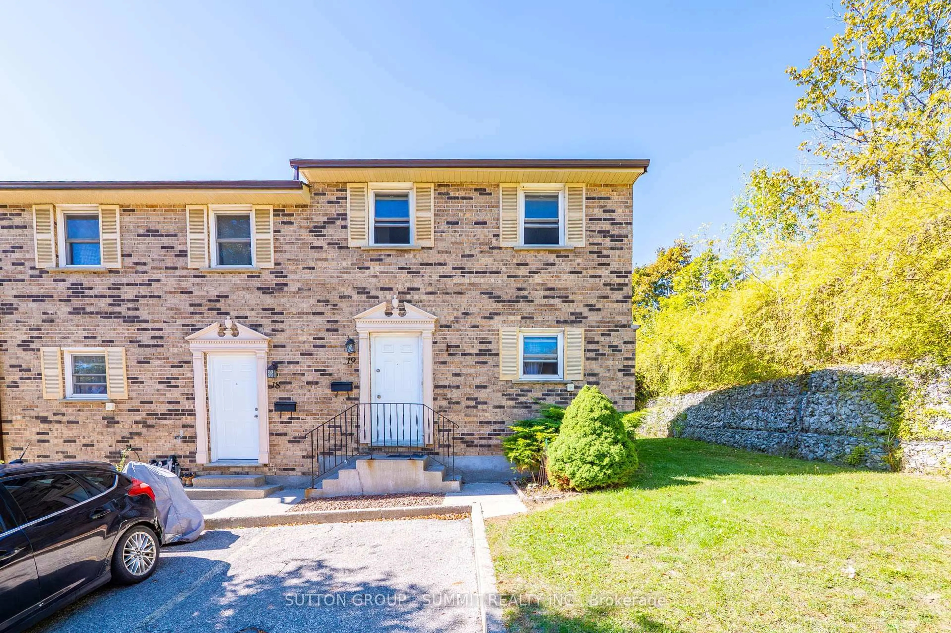 Home with brick exterior material, street for 175 Cedar St #19, Cambridge Ontario N1S 4X8