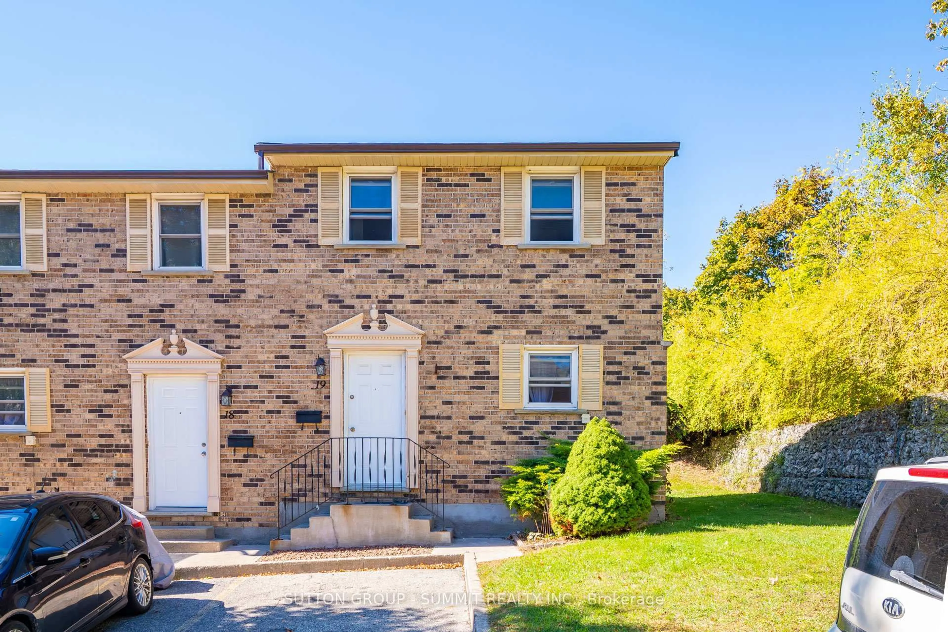 Home with brick exterior material, street for 175 Cedar St #19, Cambridge Ontario N1S 4X8