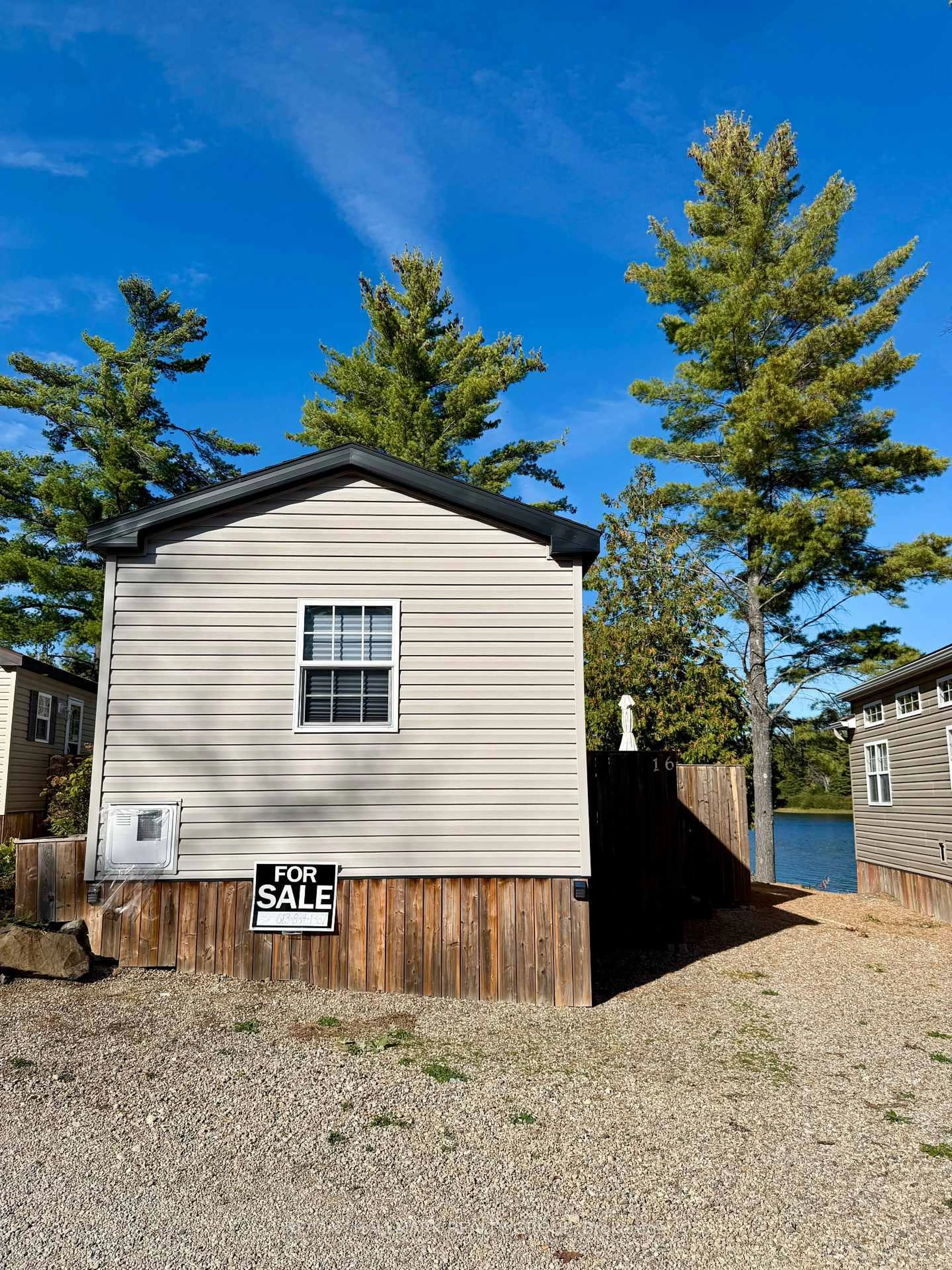 Shed for 92 Bingham Dr #16, Renfrew Ontario K7V 3Z8