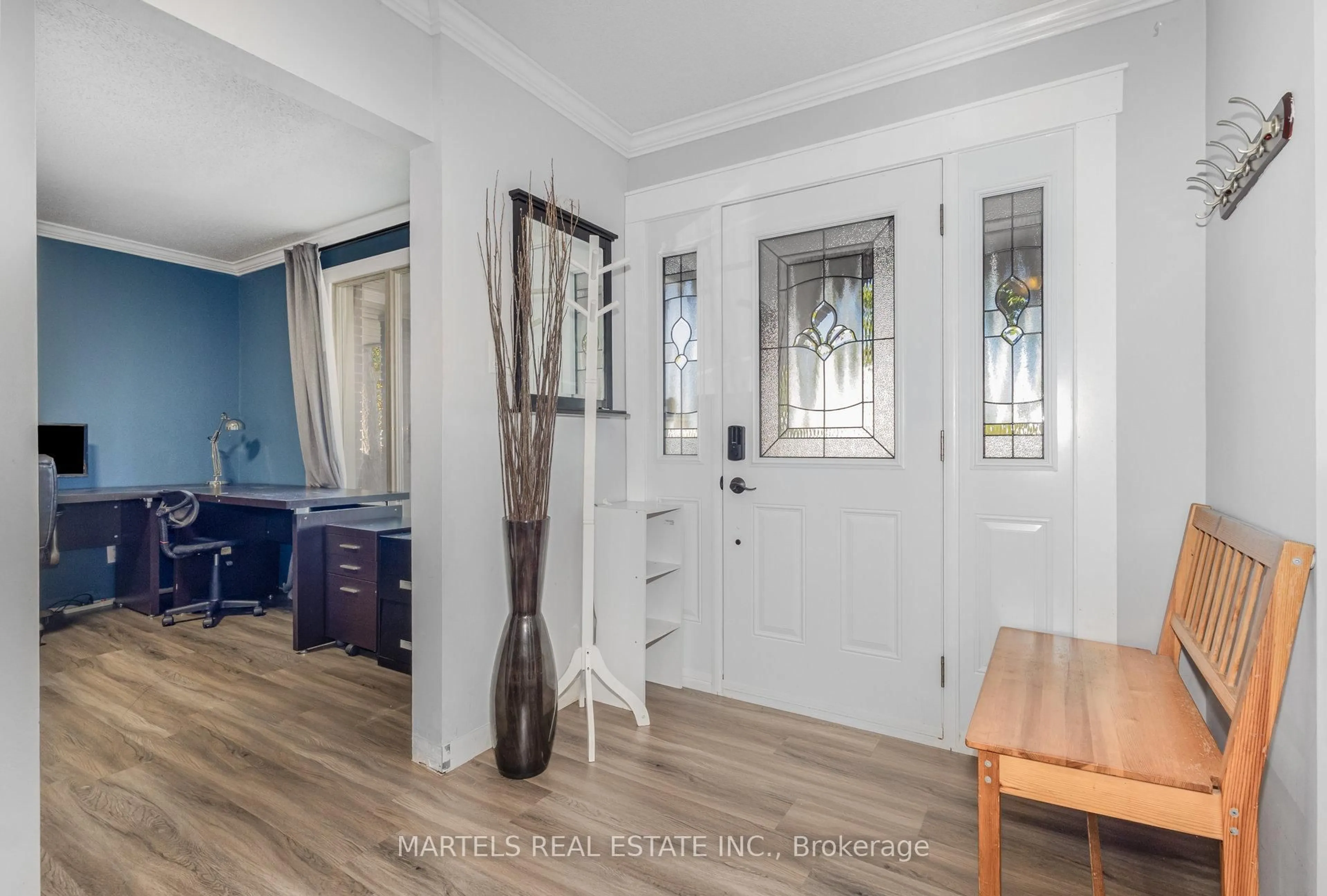 Indoor entryway for 6322 Friar Gate, Orleans Ontario K1C 1B4