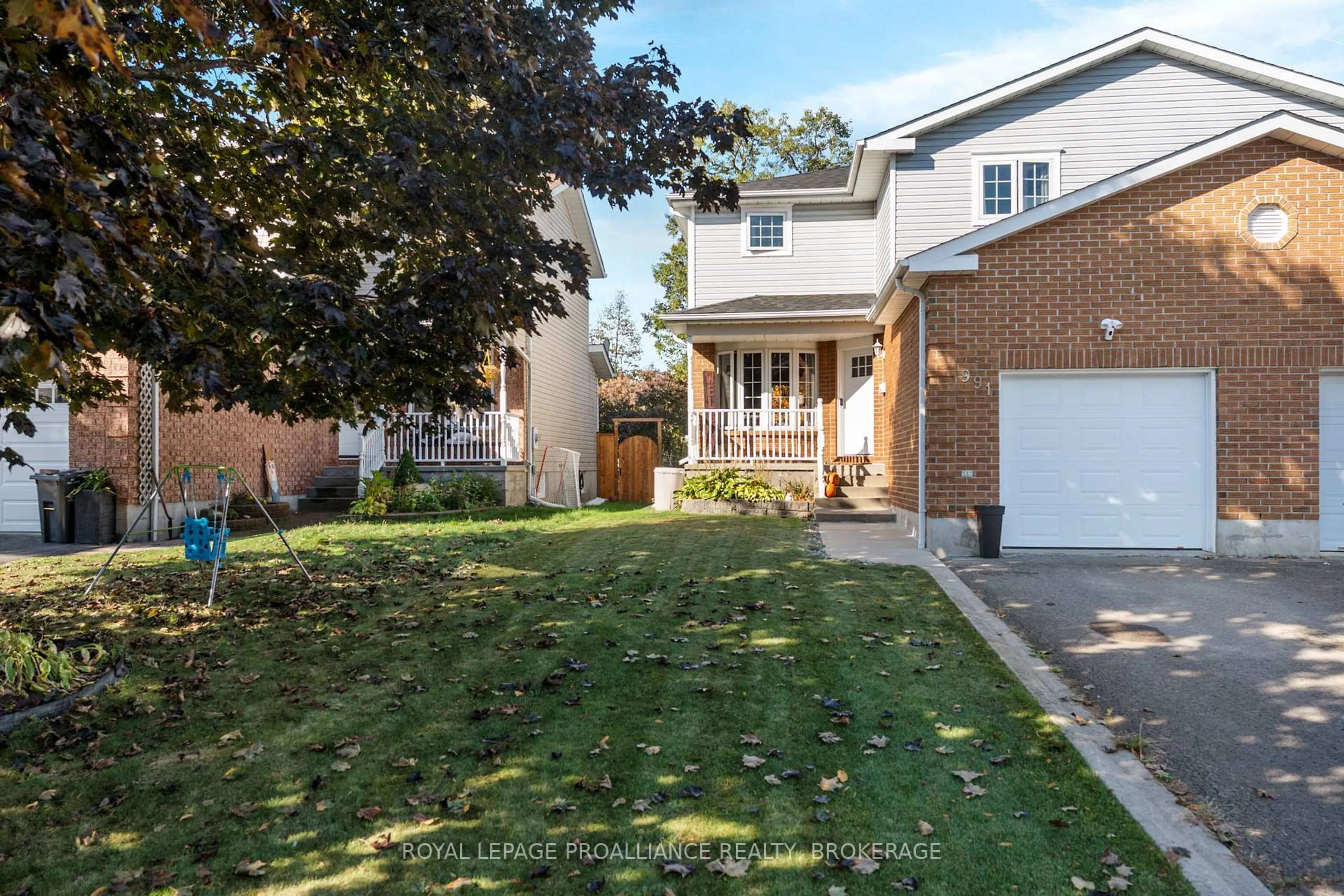Home with brick exterior material, street for 991 Waterbury Cres, Kingston Ontario K7M 8V4