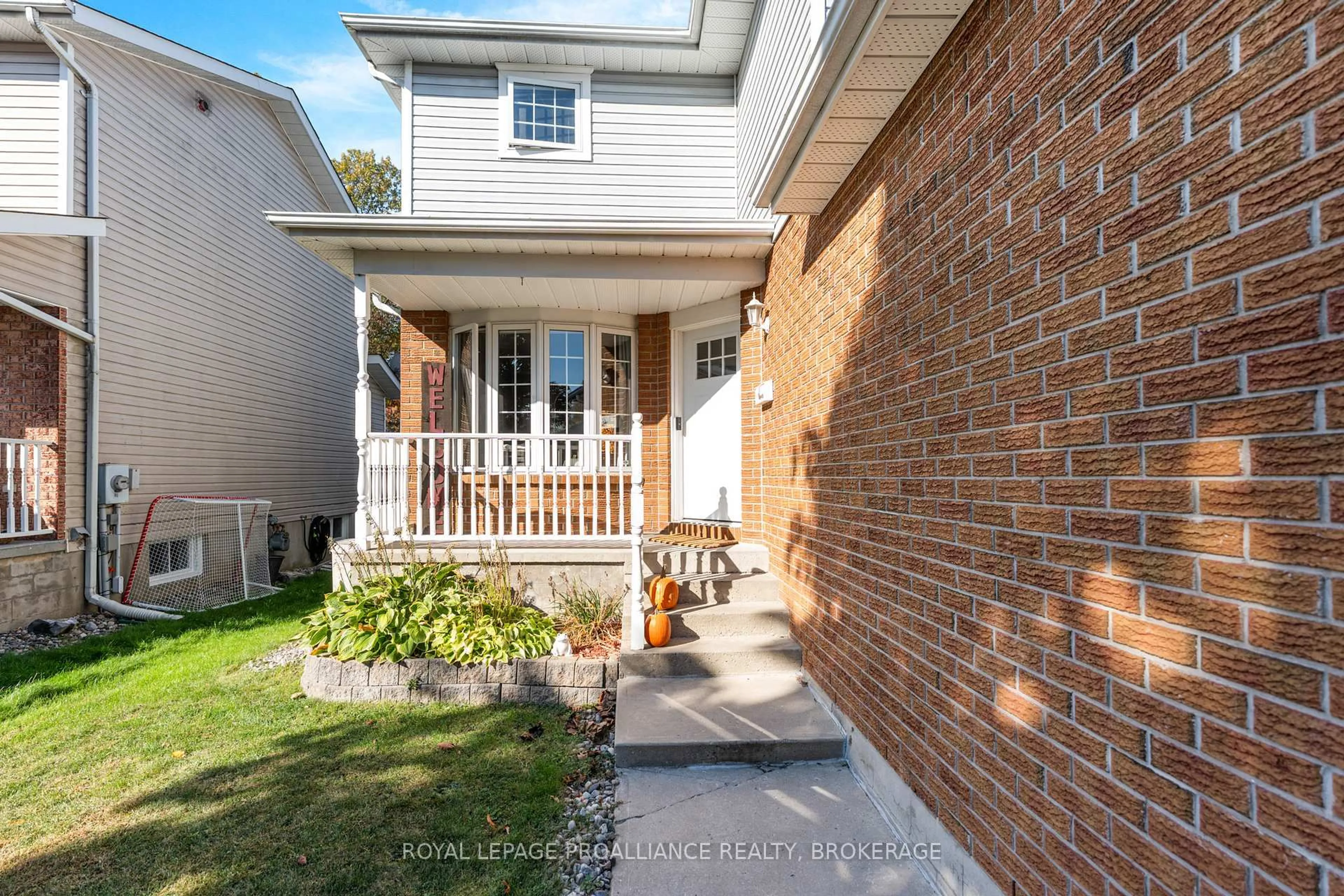 Home with brick exterior material, street for 991 Waterbury Cres, Kingston Ontario K7M 8V4
