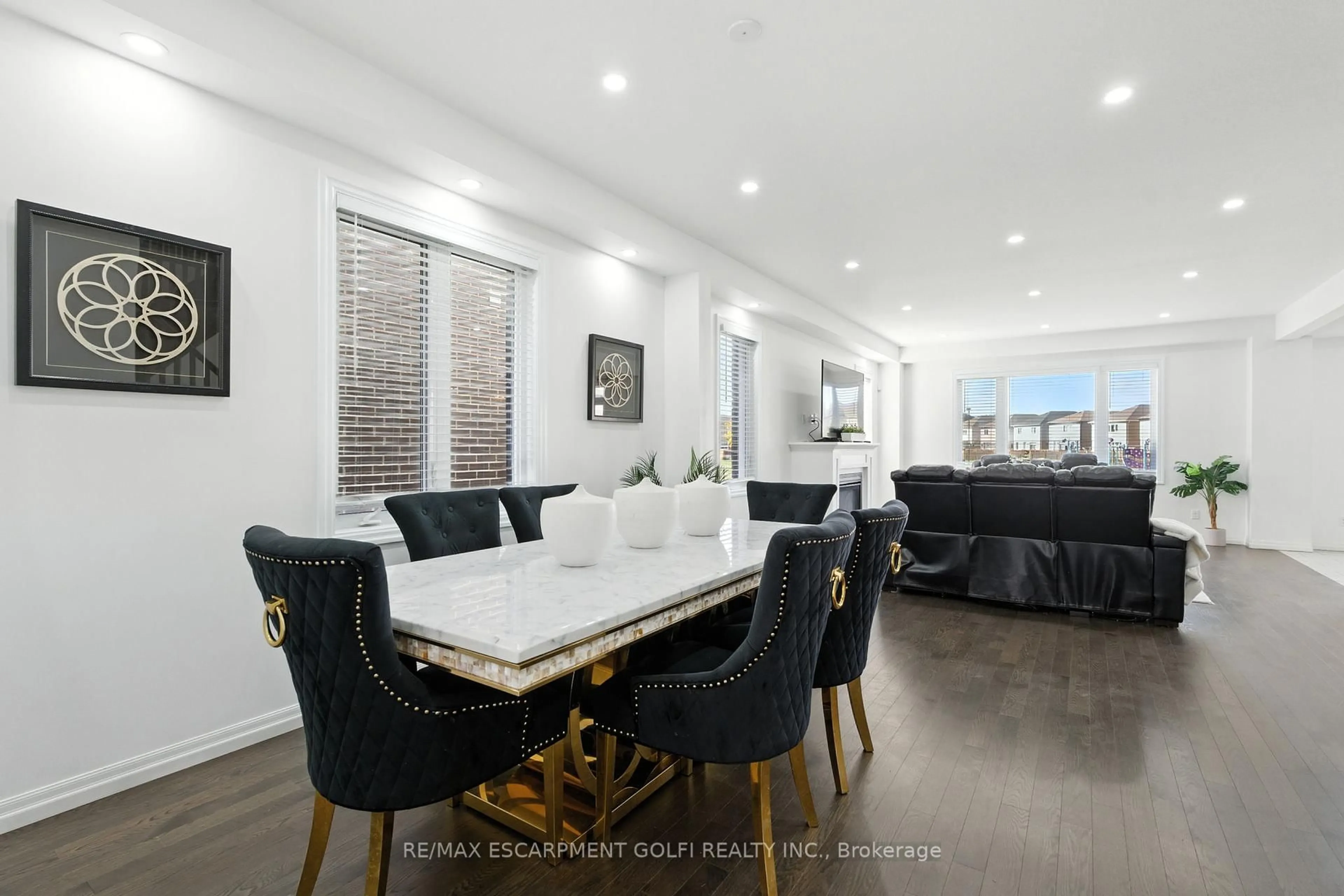 Dining room, ceramic/tile floor for 409 Freure Dr, Cambridge Ontario N1S 0A2