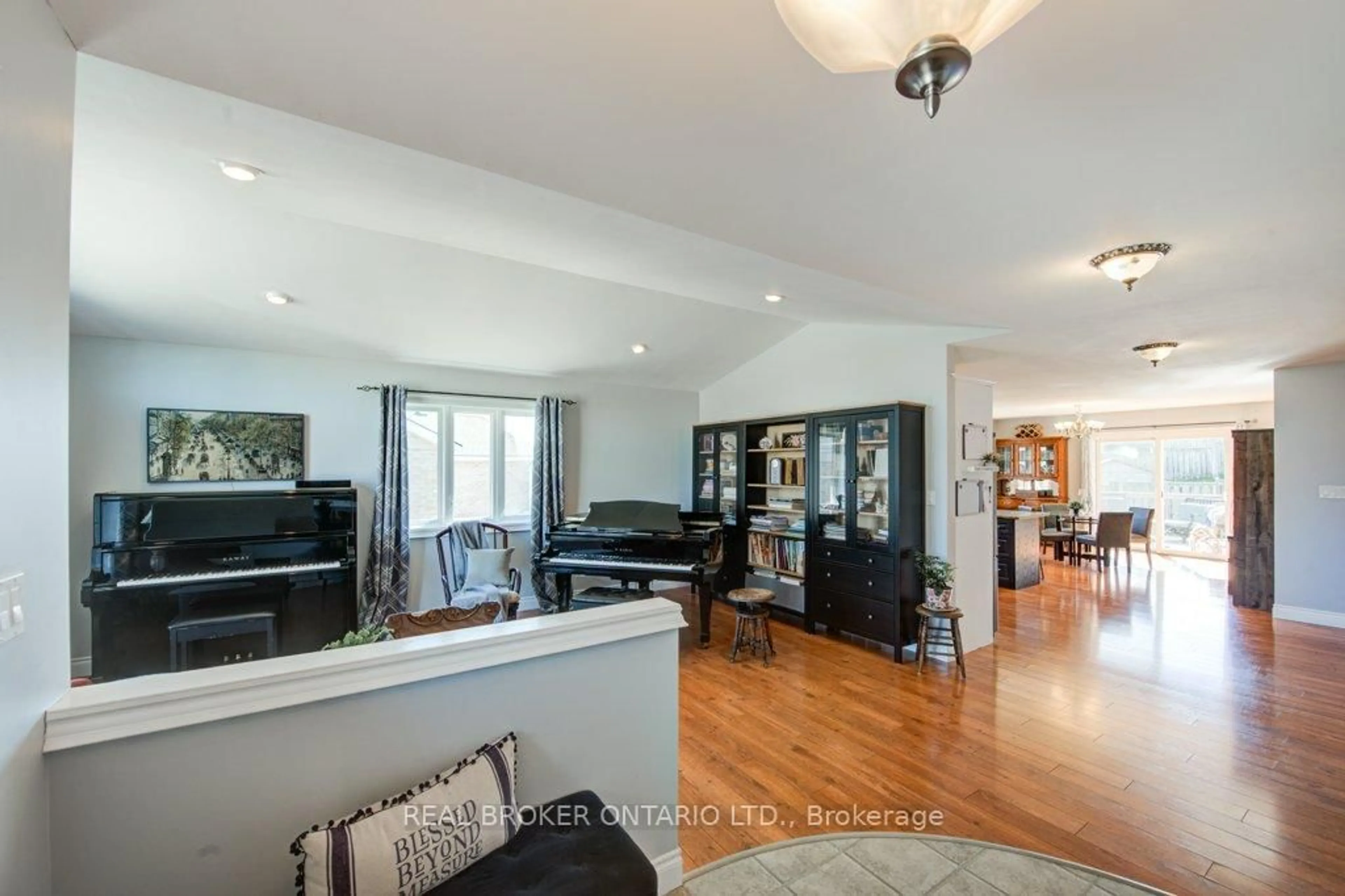 Living room with furniture, unknown for 25 Pickett Crt, West Perth Ontario N0K 1N0
