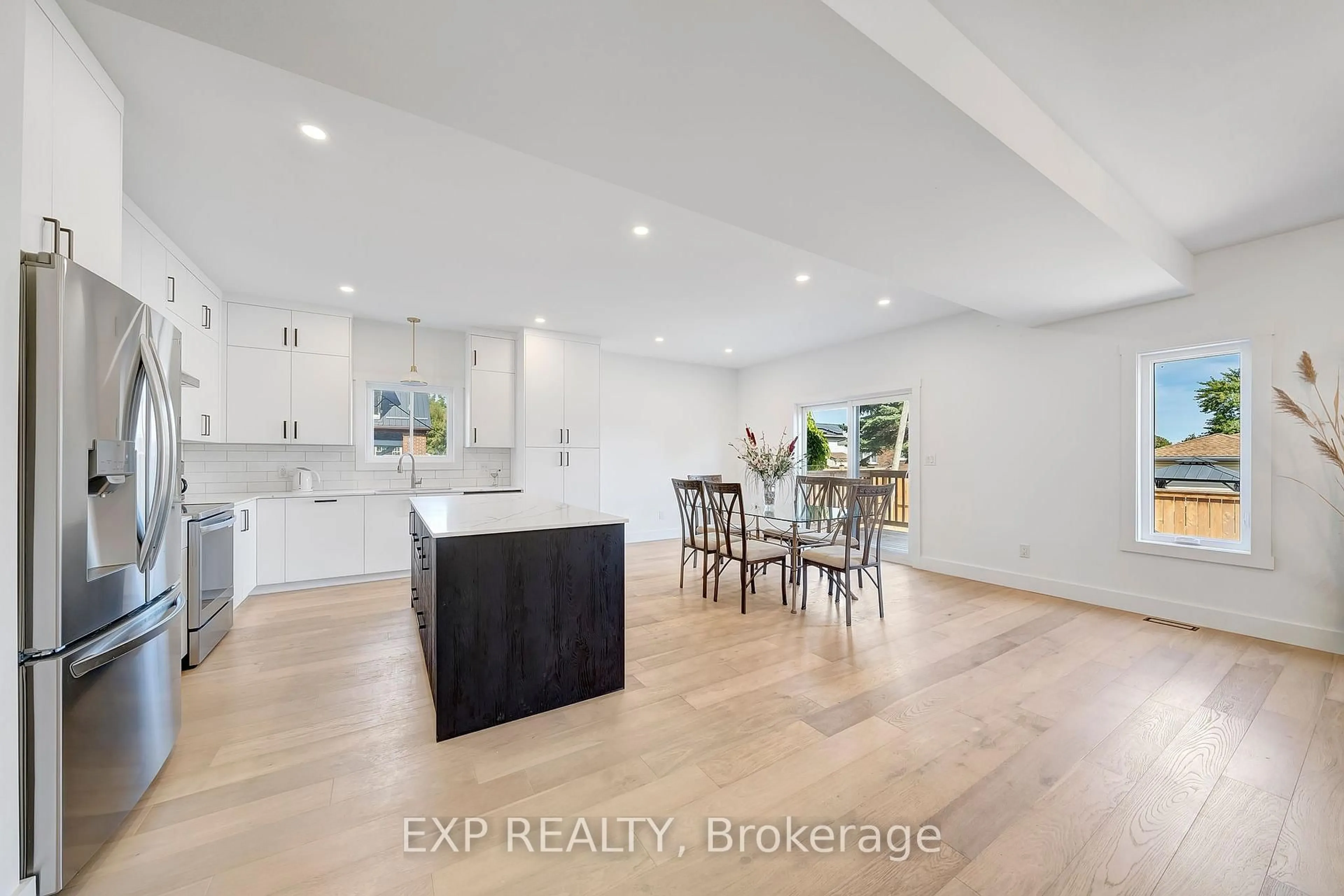 Open concept kitchen, unknown for 210 MORTON St, Thorold Ontario L2V 1C7