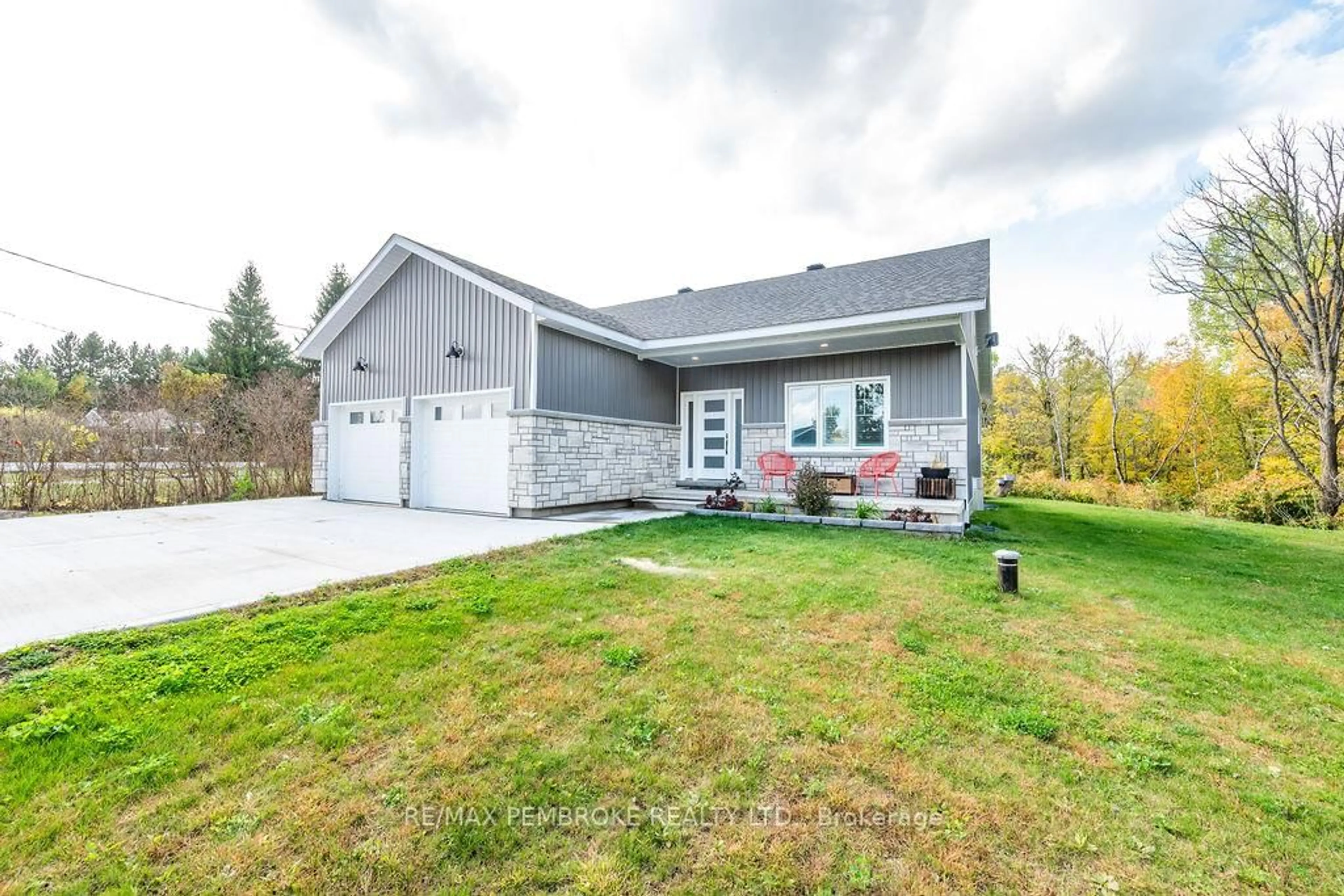 Unknown for 590 Schwan Rd, Pembroke Ontario K8A 6W8