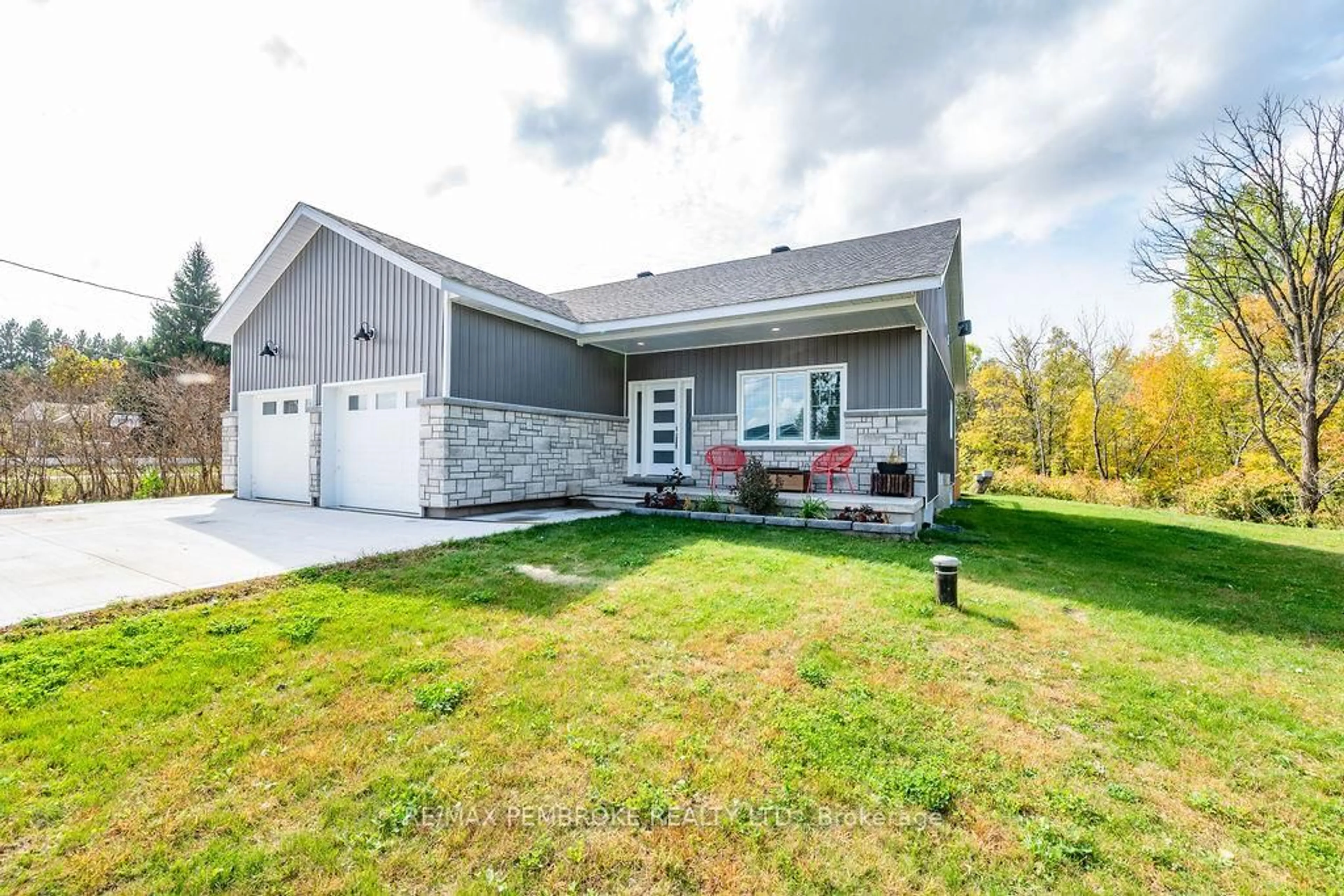Unknown for 590 Schwan Rd, Pembroke Ontario K8A 6W8