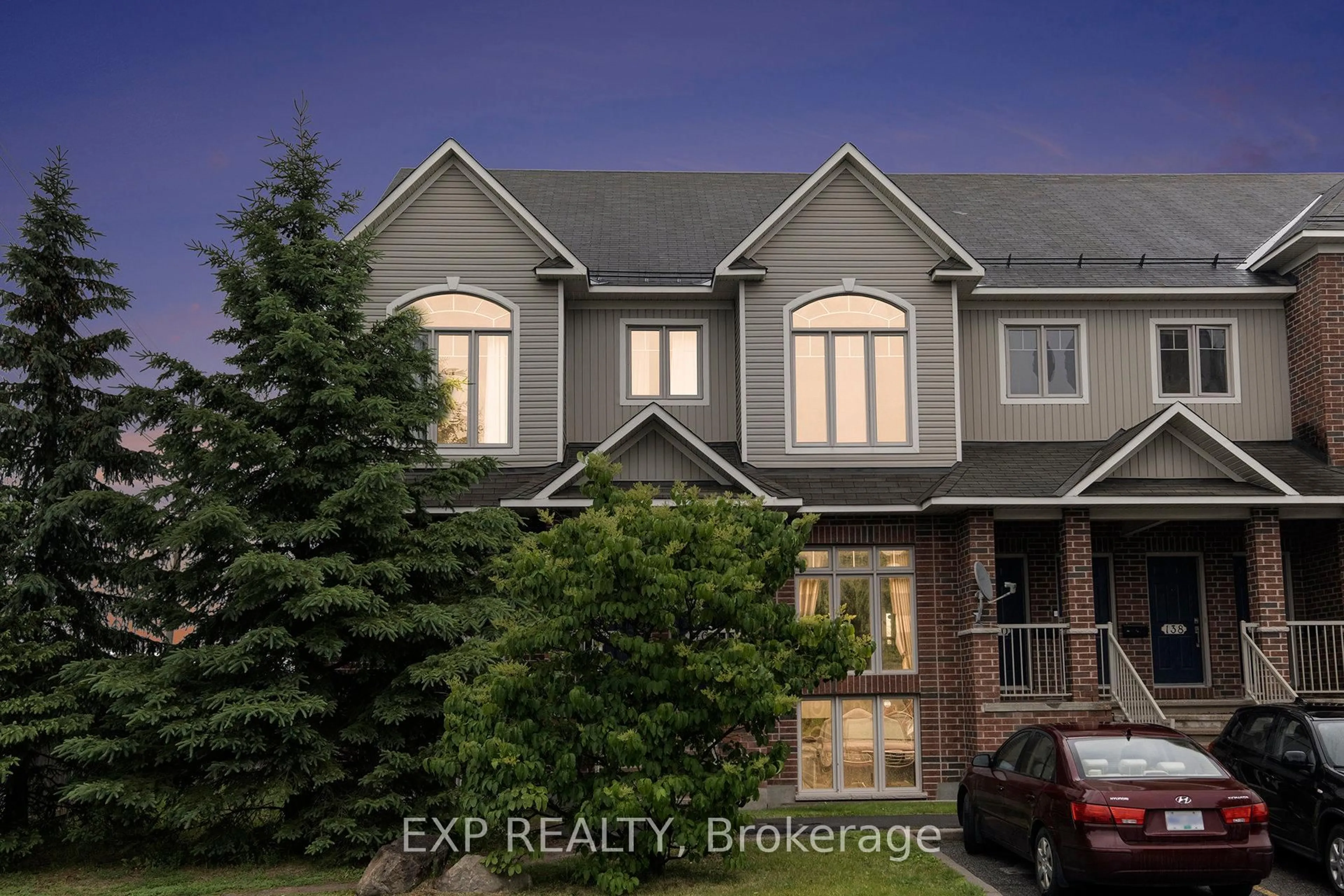 Home with brick exterior material, building for 1512 Walkley Rd #146, Ottawa Ontario K1V 2G5