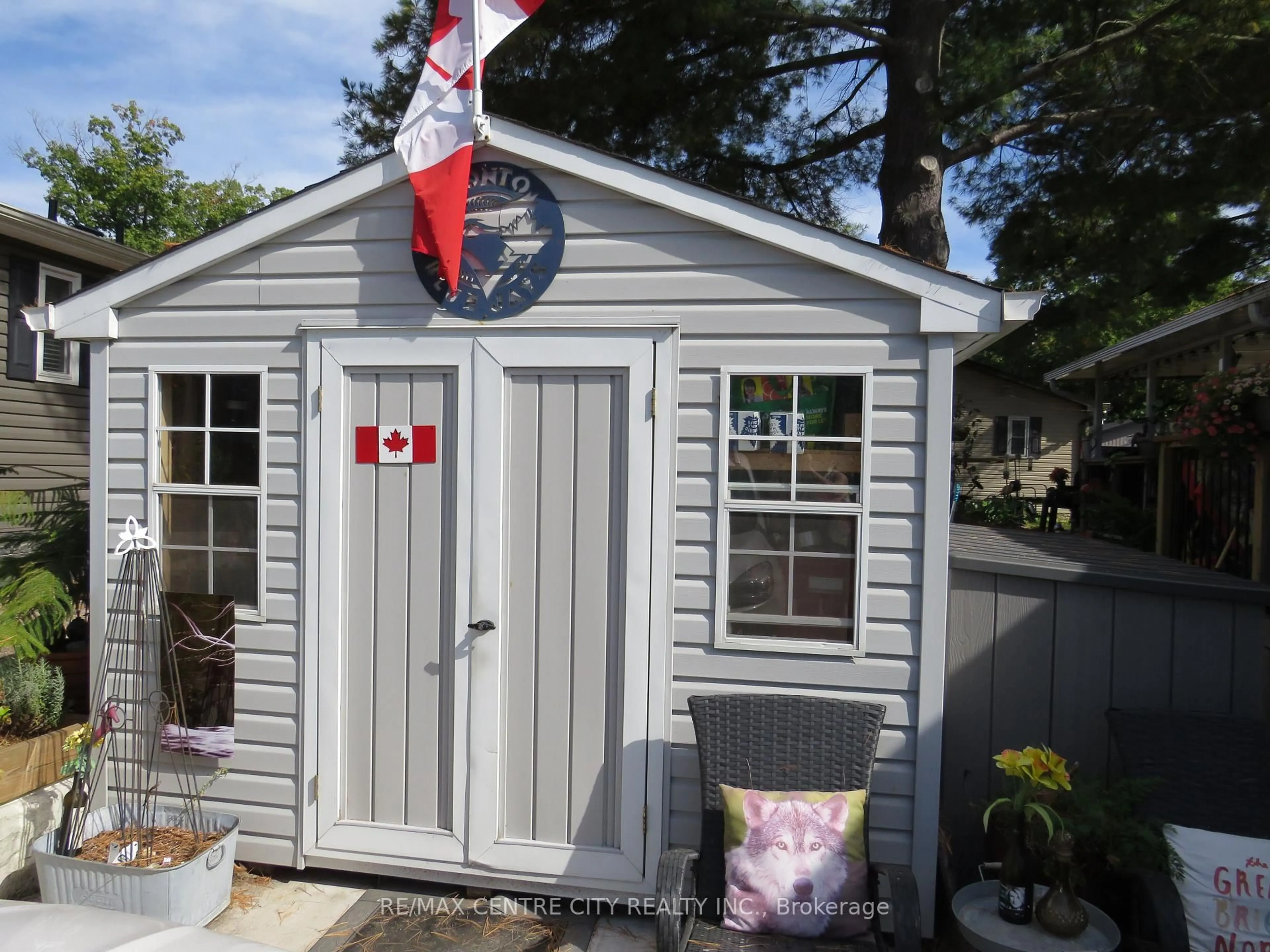 Shed for 22790 Amiens Rd #116, Middlesex Centre Ontario N0L 1R0
