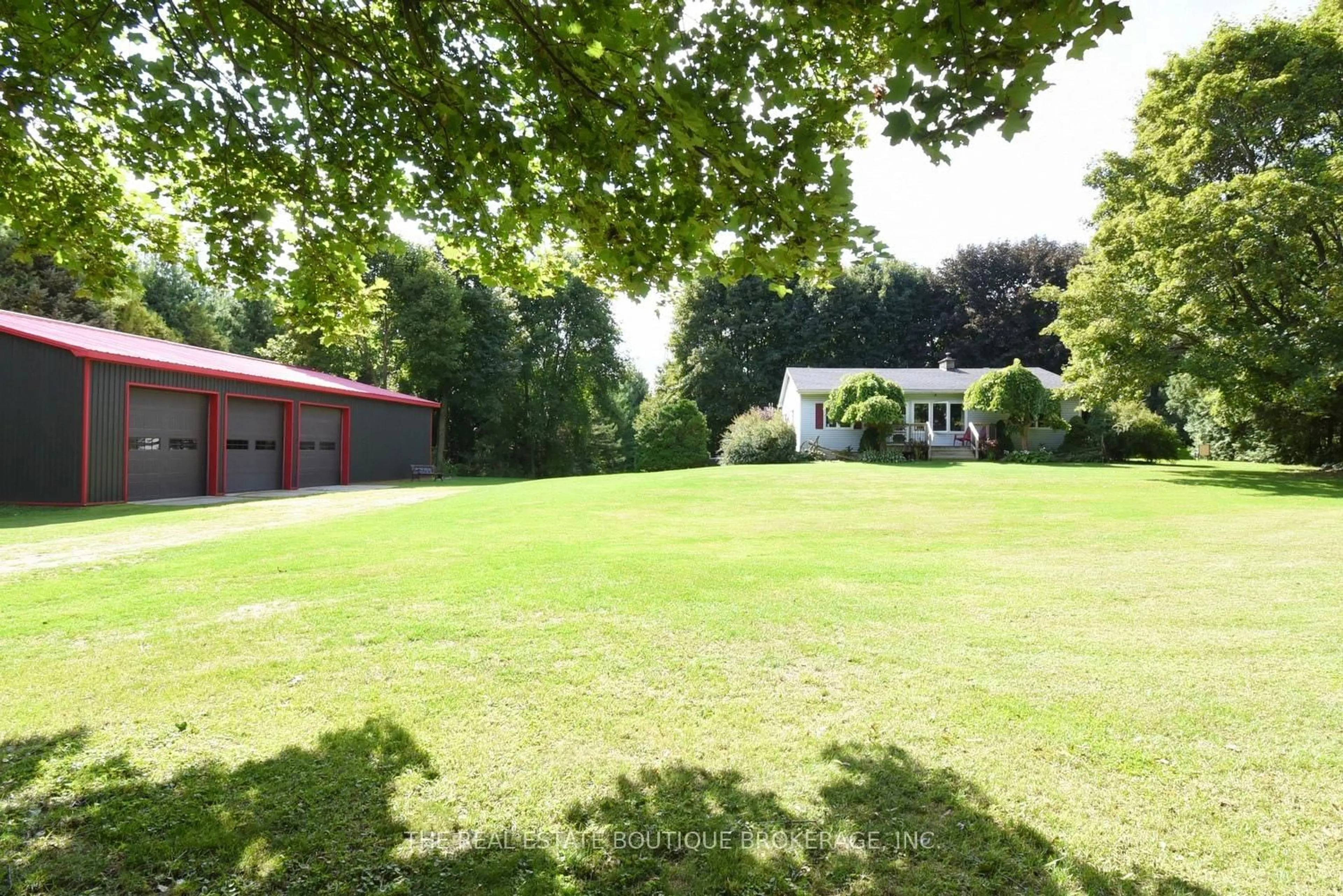 A pic from outside/outdoor area/front of a property/back of a property/a pic from drone, unknown for 1966 Concession 2, Hamilton Ontario L0R 1T0
