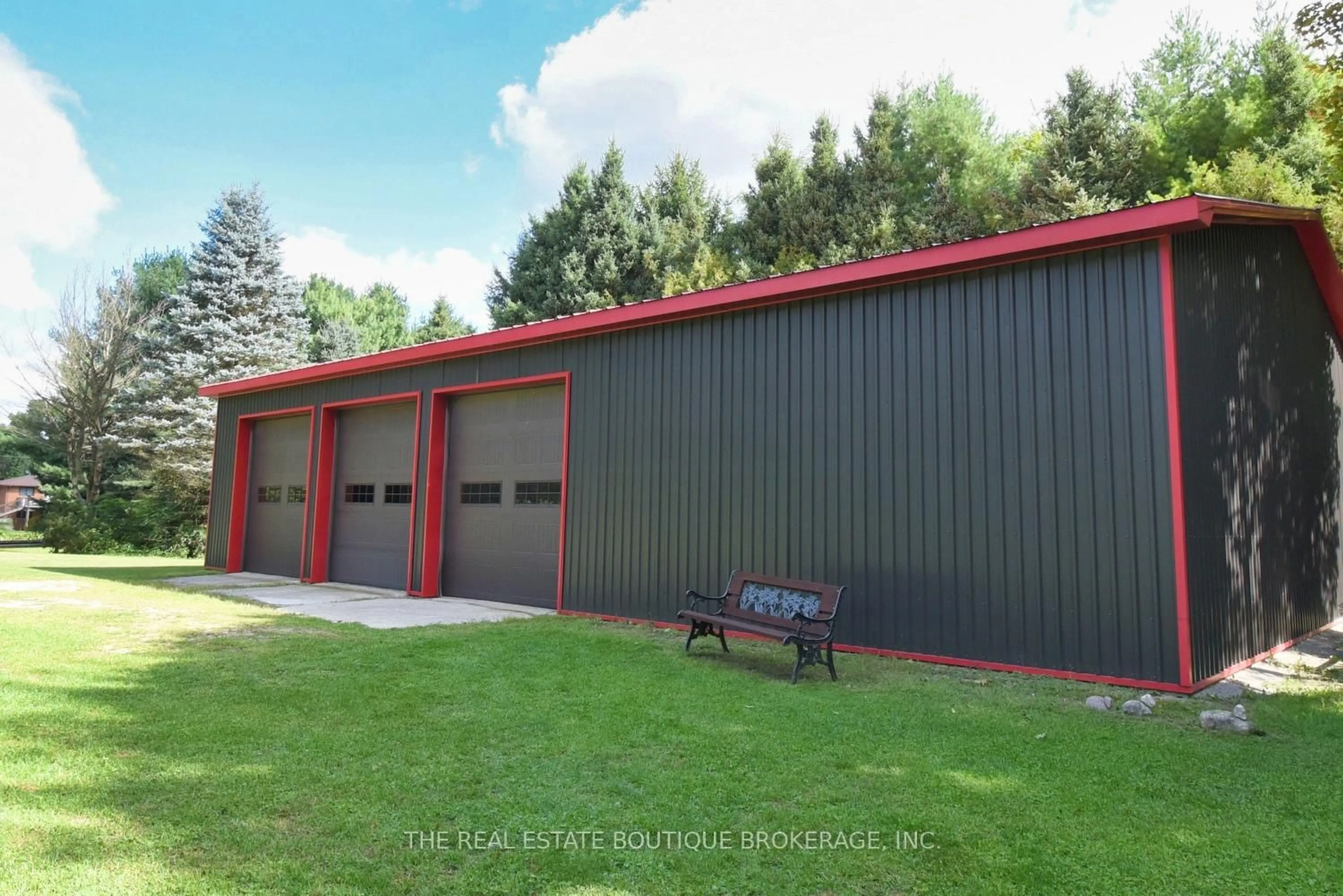 Indoor garage for 1966 Concession 2, Hamilton Ontario L0R 1T0