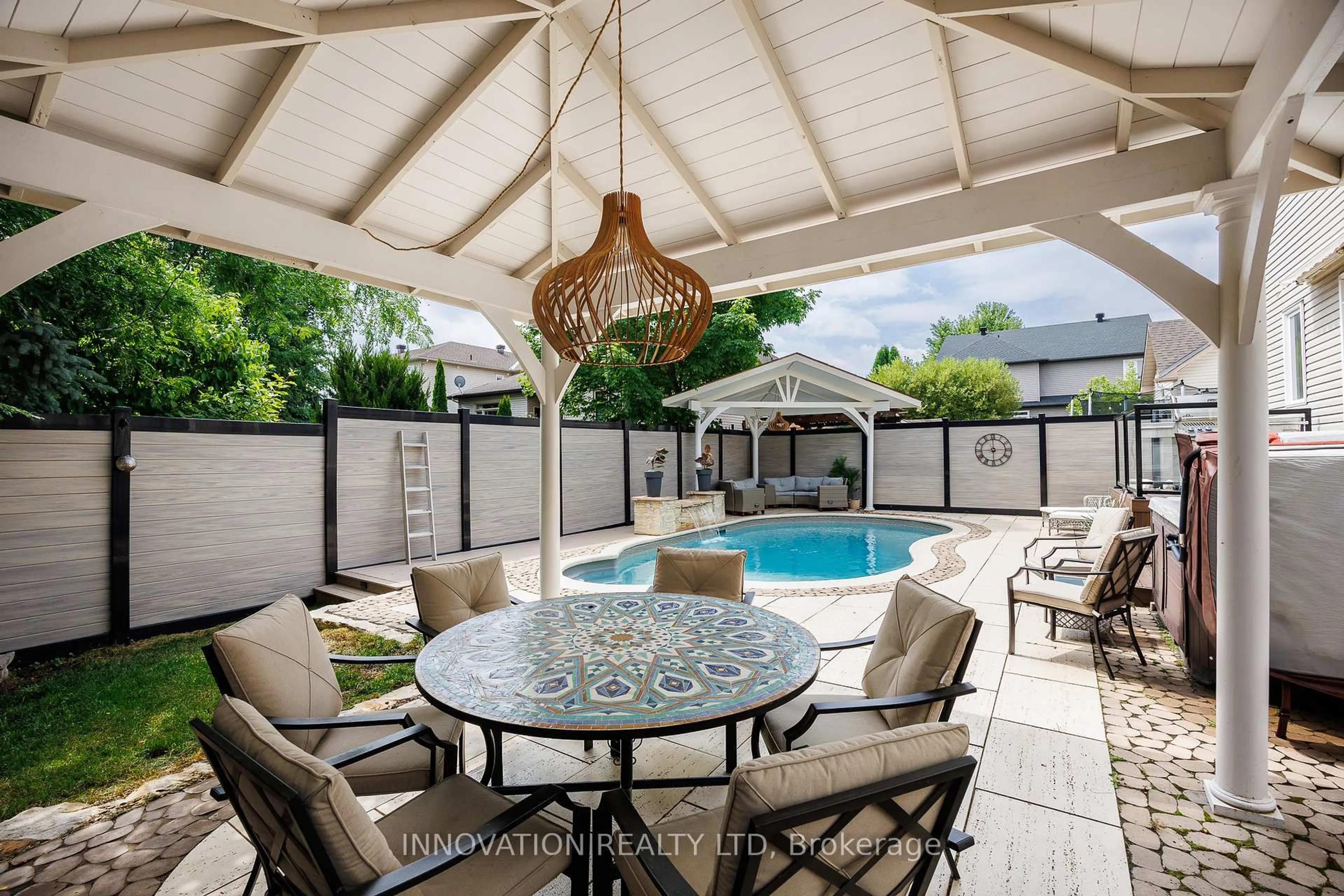 Patio, street for 534 Landswood Way, Stittsville Ontario K2S 0A6