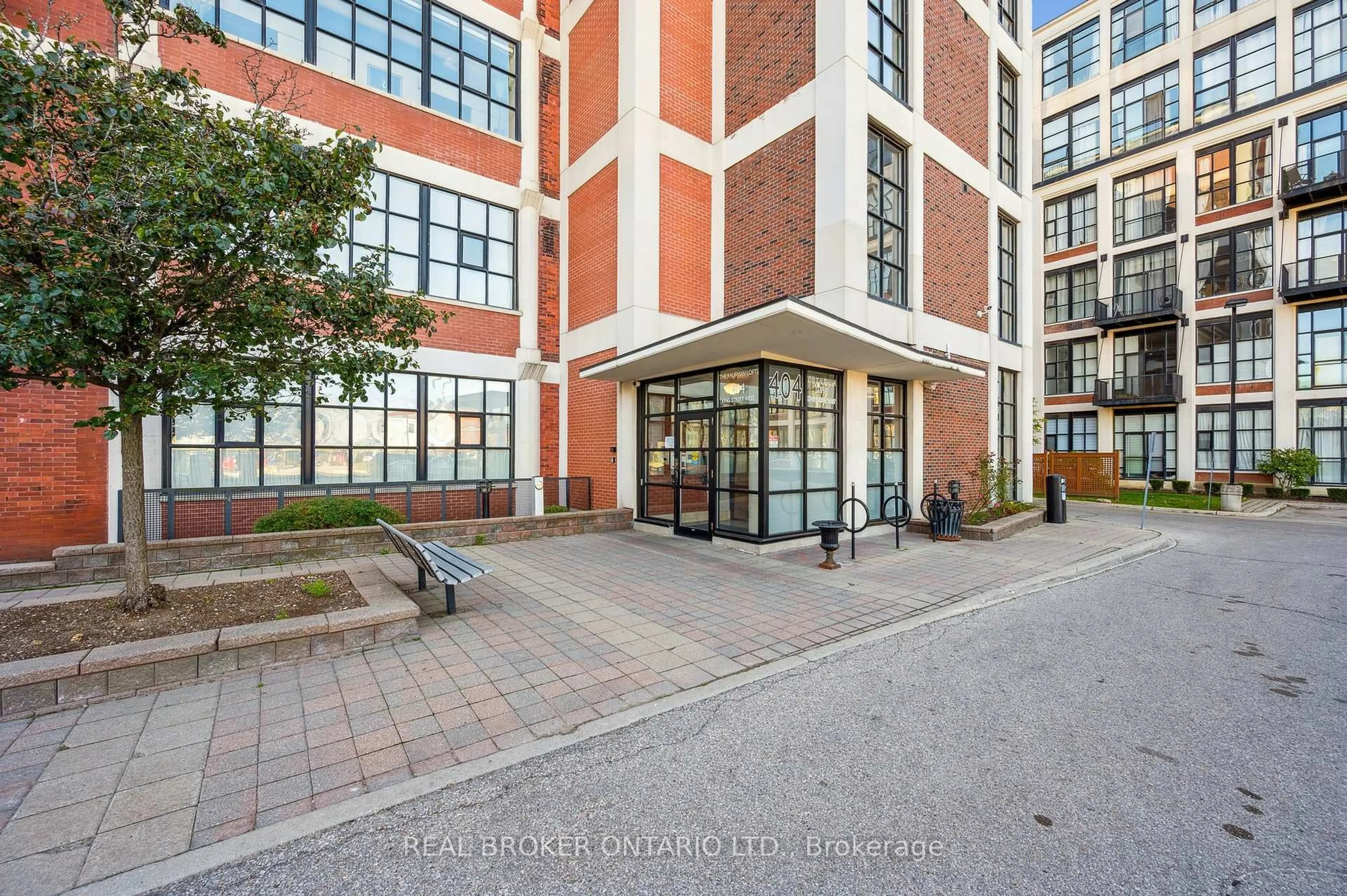 Unknown for 404 King Street West St #128, Kitchener Ontario N2G 2L5