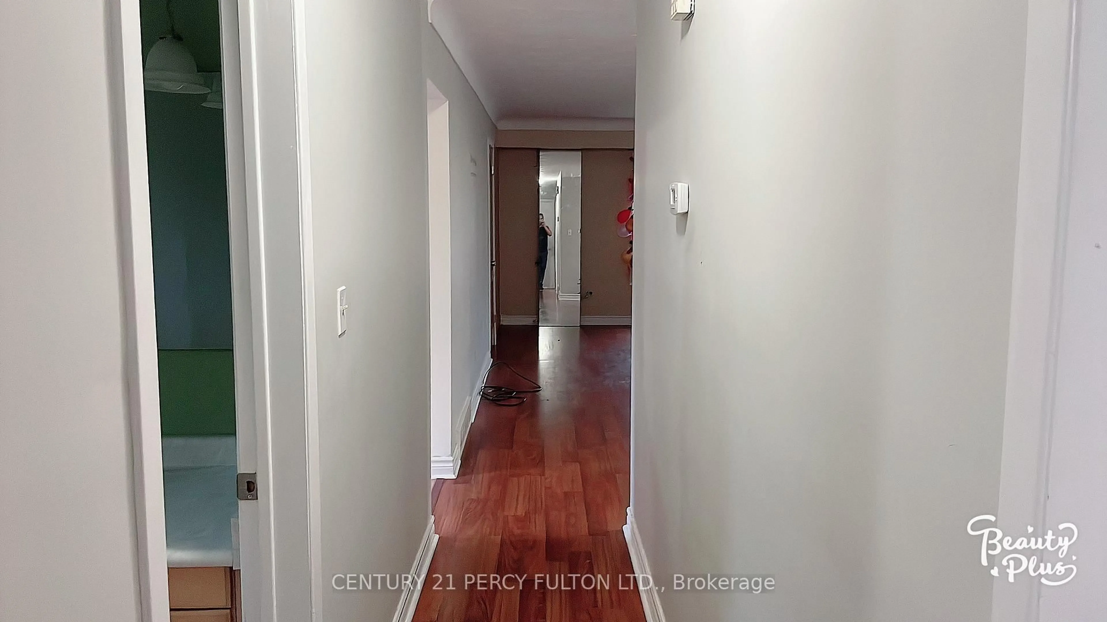 Unknown for 2 Trelawn Pkwy, Welland Ontario L3C 1W3