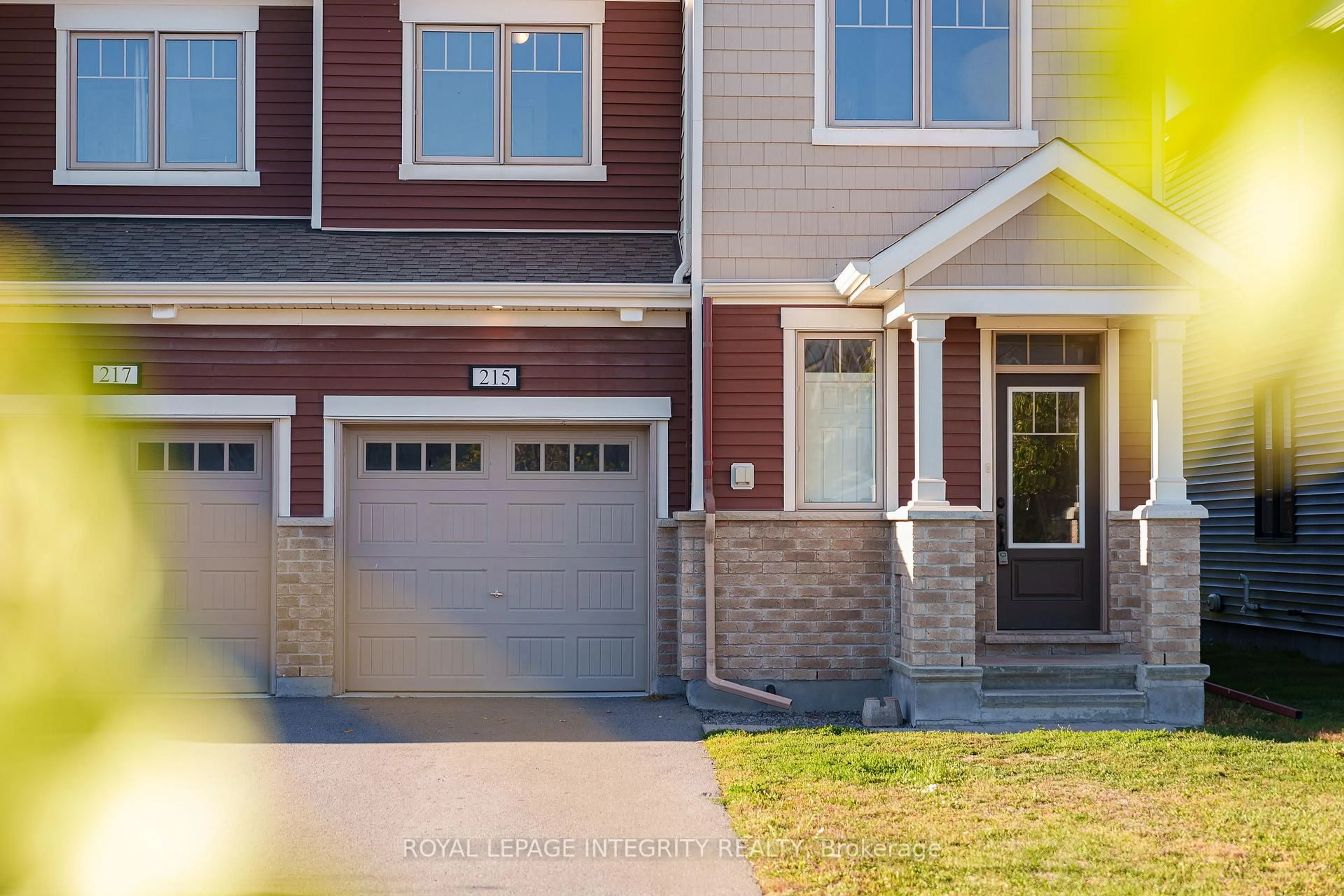 Unknown for 215 Merak Way, Ottawa Ontario K2J 6N7